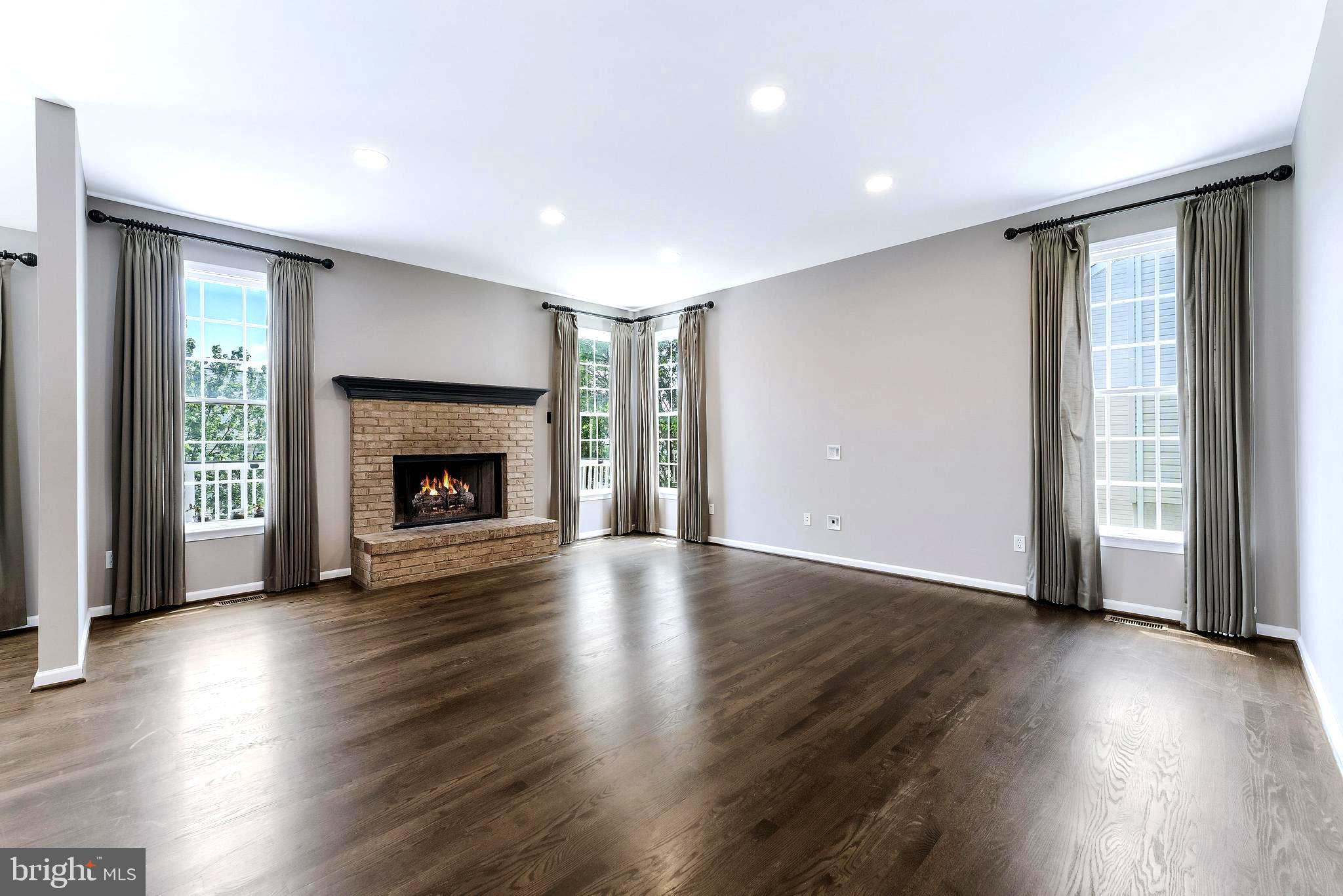 BELMONT COUNTRY CLUB - Residential Lease