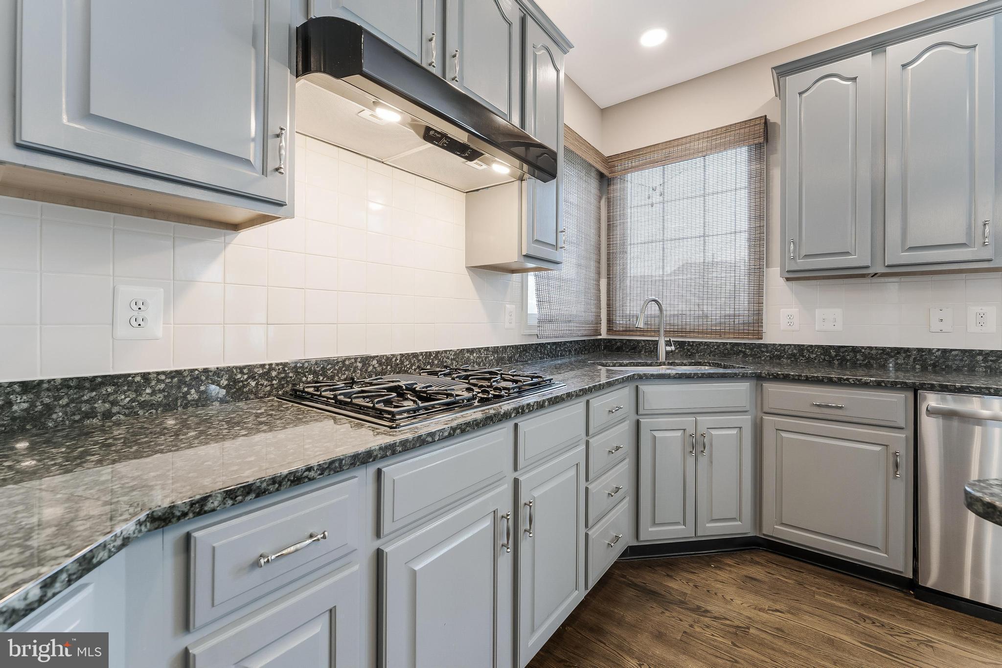 BELMONT COUNTRY CLUB - Residential Lease