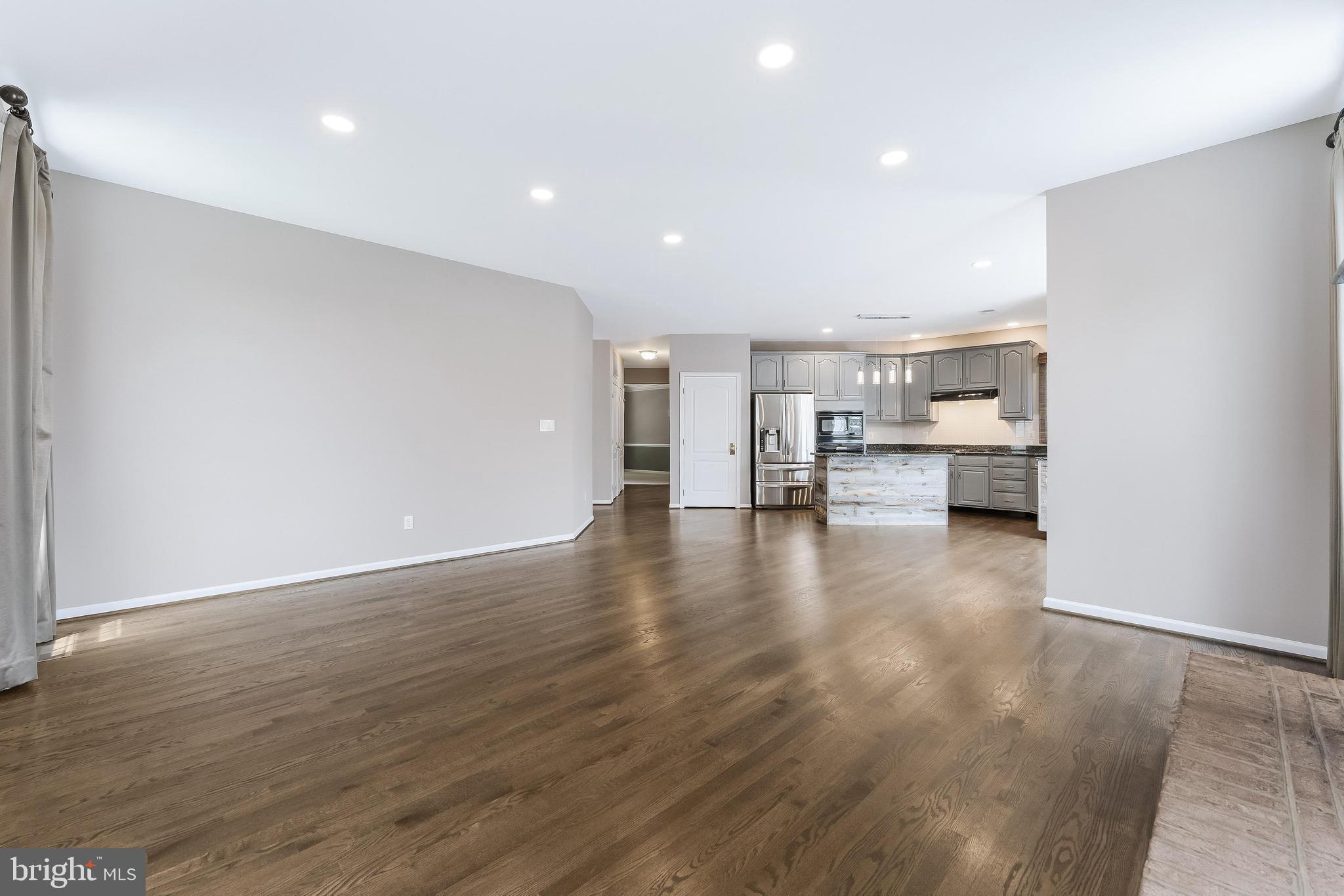 BELMONT COUNTRY CLUB - Residential Lease