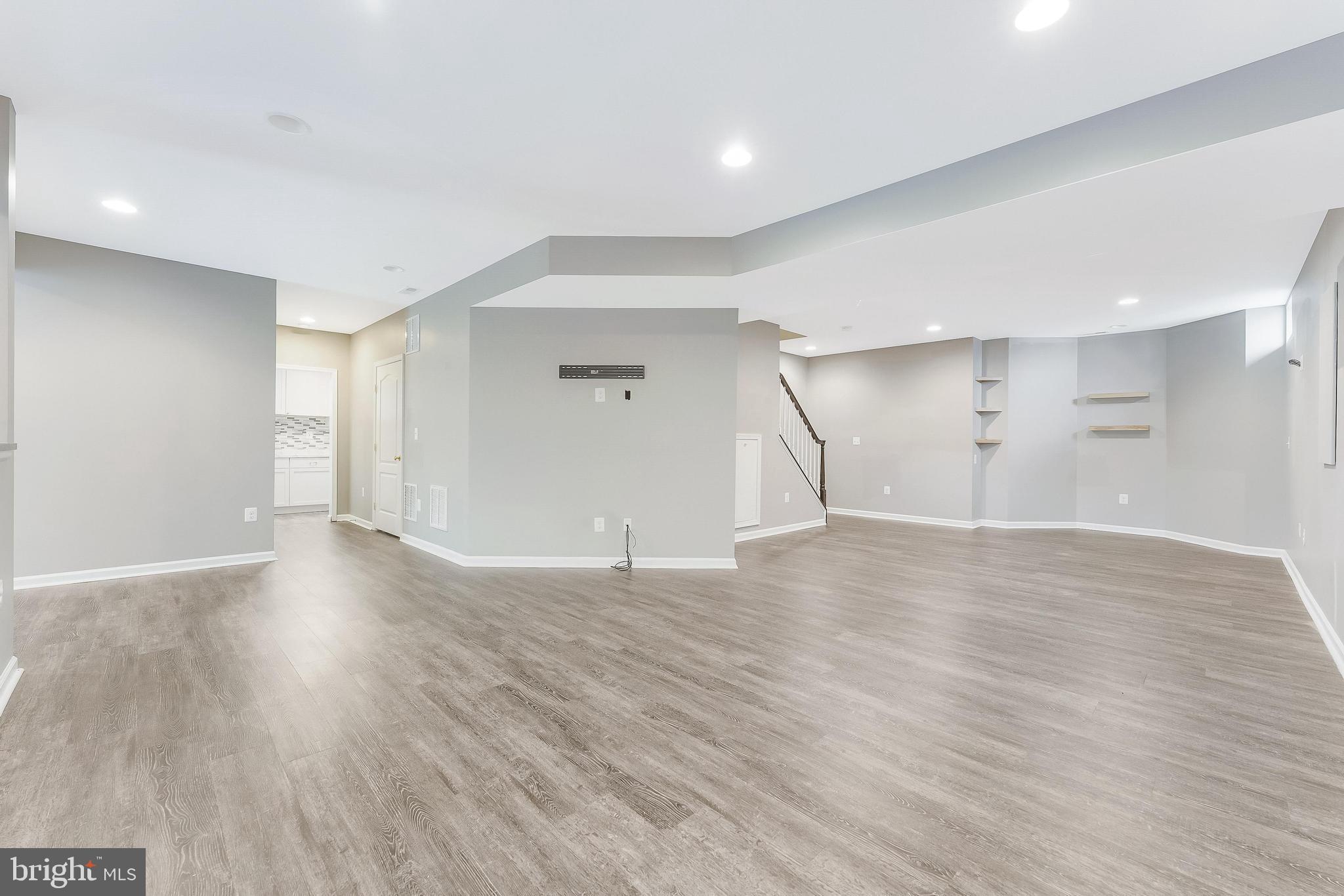 BELMONT COUNTRY CLUB - Residential Lease