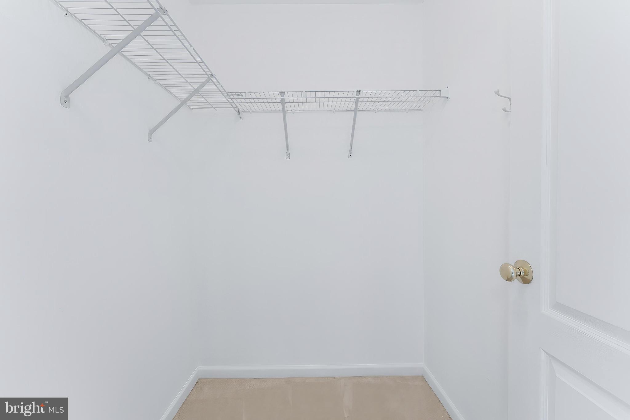 BELMONT COUNTRY CLUB - Residential Lease