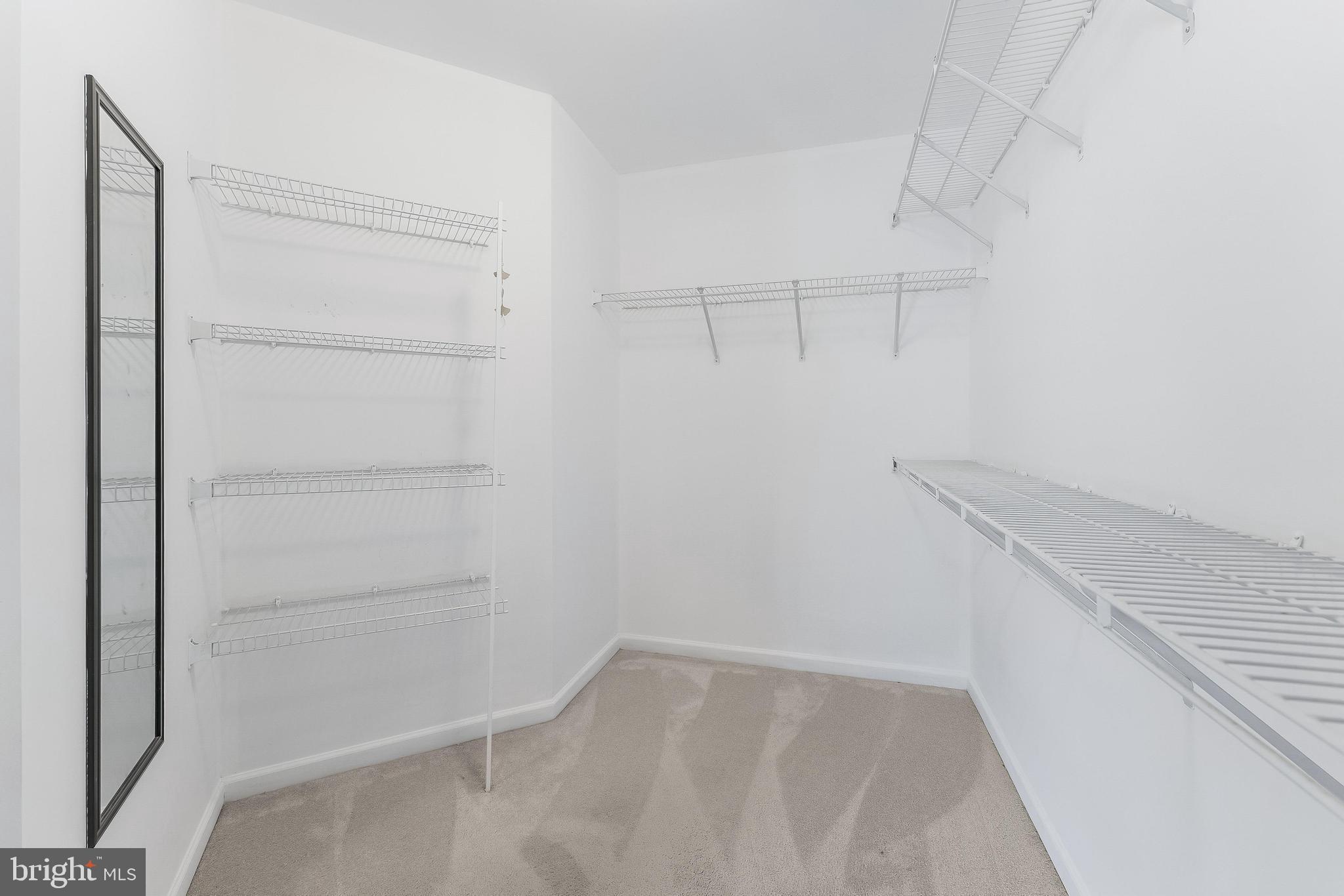 BELMONT COUNTRY CLUB - Residential Lease