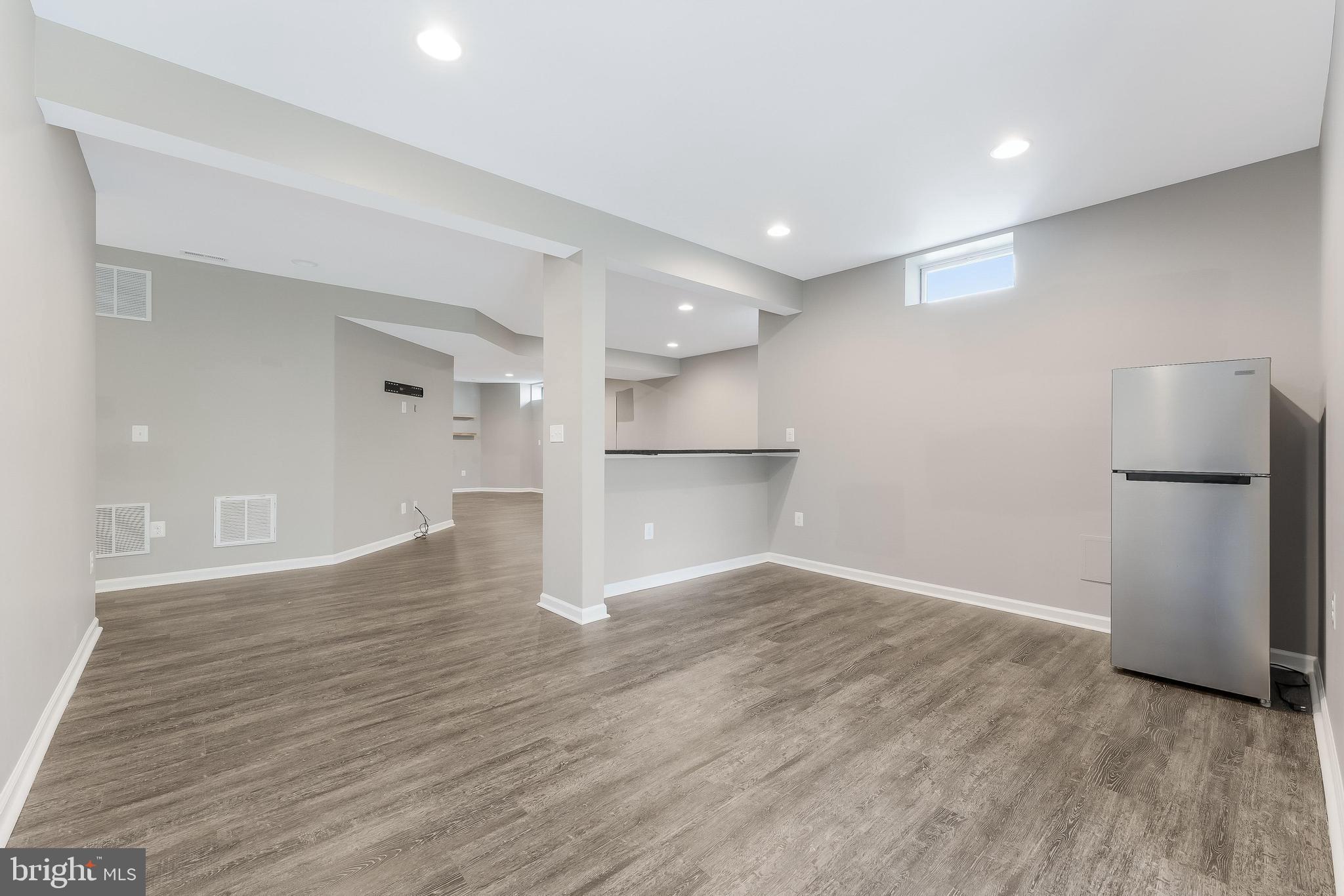 BELMONT COUNTRY CLUB - Residential Lease