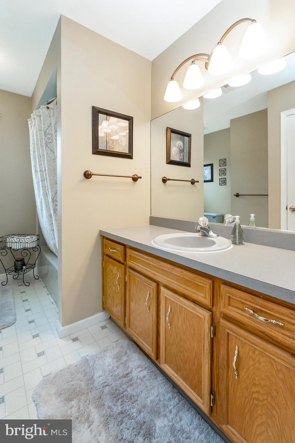 WYNNEWOOD TERRACE - Residential