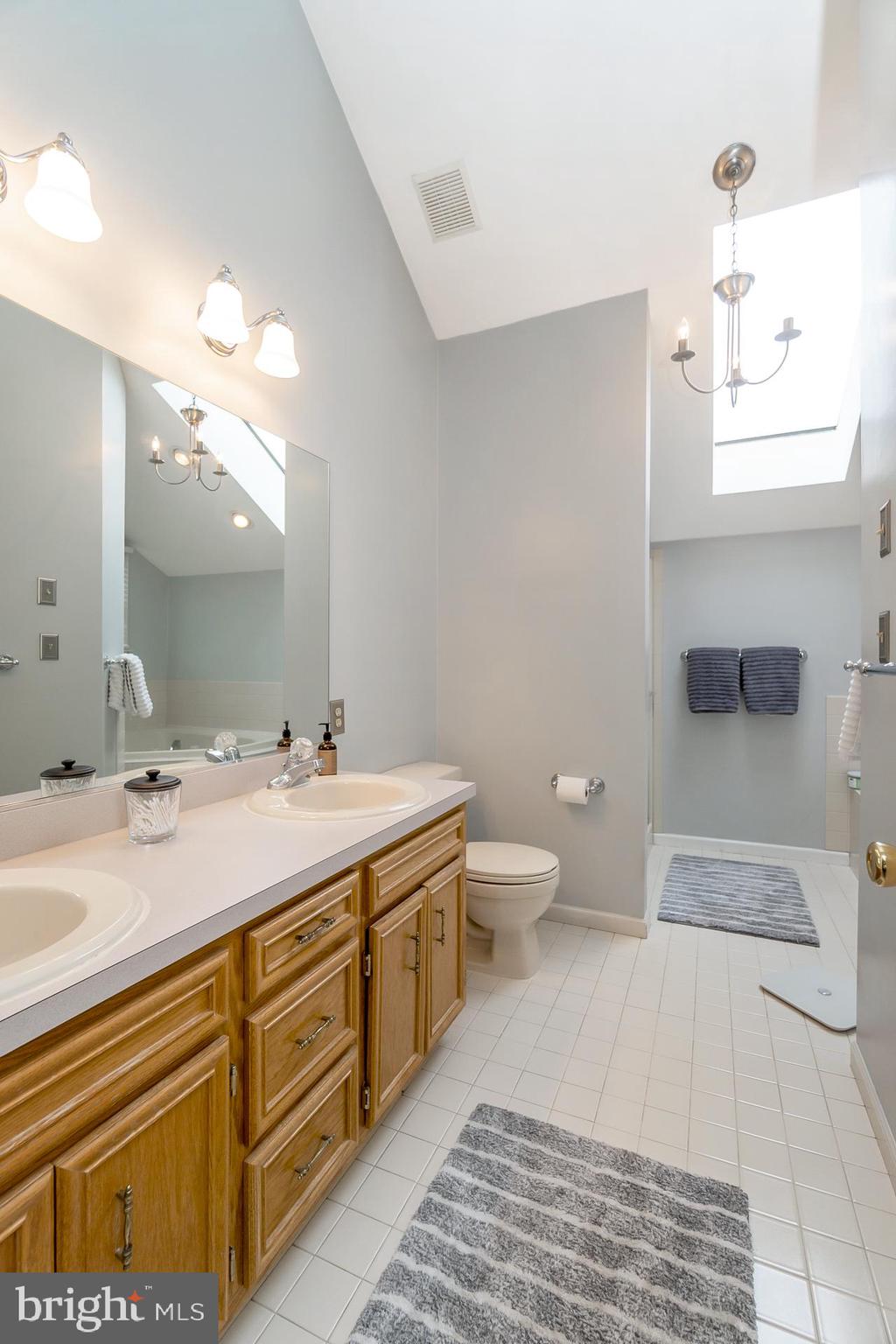 WYNNEWOOD TERRACE - Residential