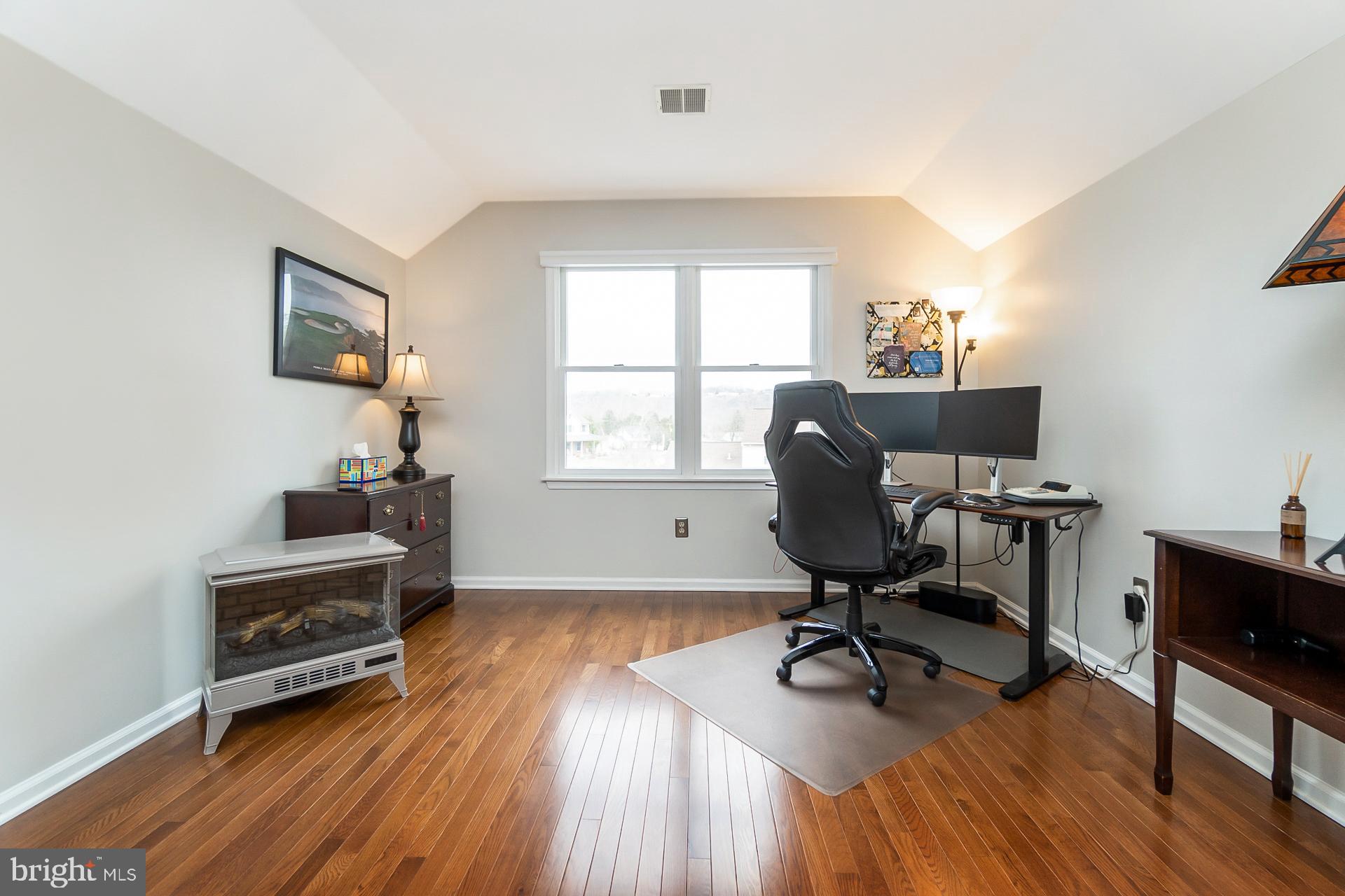 WYNNEWOOD TERRACE - Residential