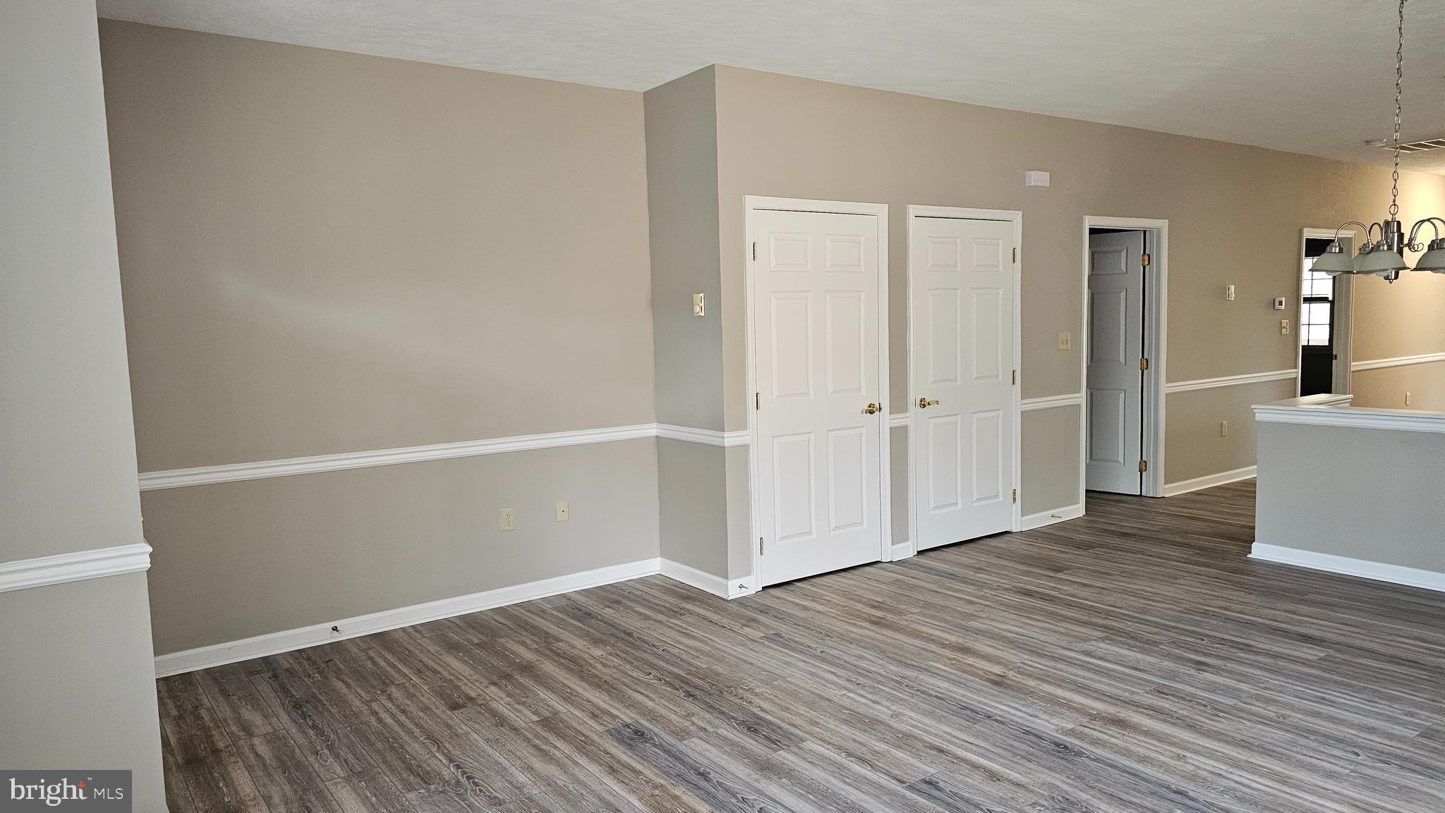 SUMMERLAND MANOR - Residential