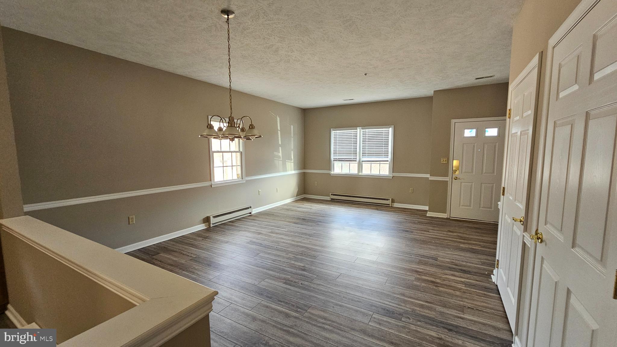 SUMMERLAND MANOR - Residential