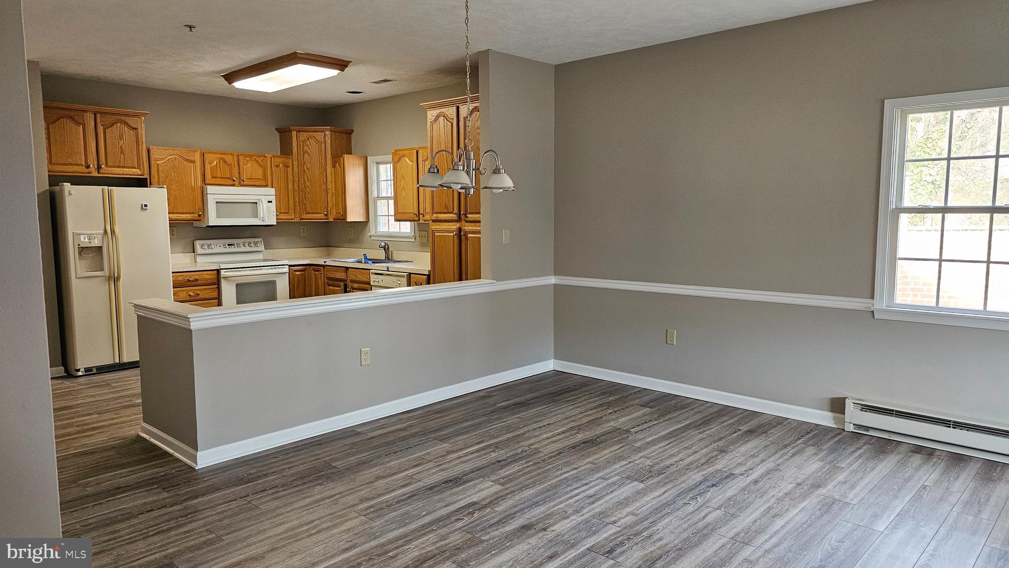 SUMMERLAND MANOR - Residential