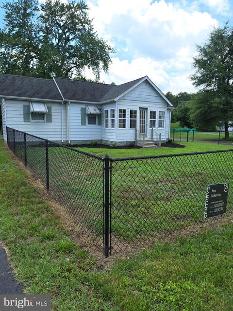 Homes For Rent - 23915 Mervell Dean Road<br/> Saint Marys County, HOLLYWOOD, MD 20636