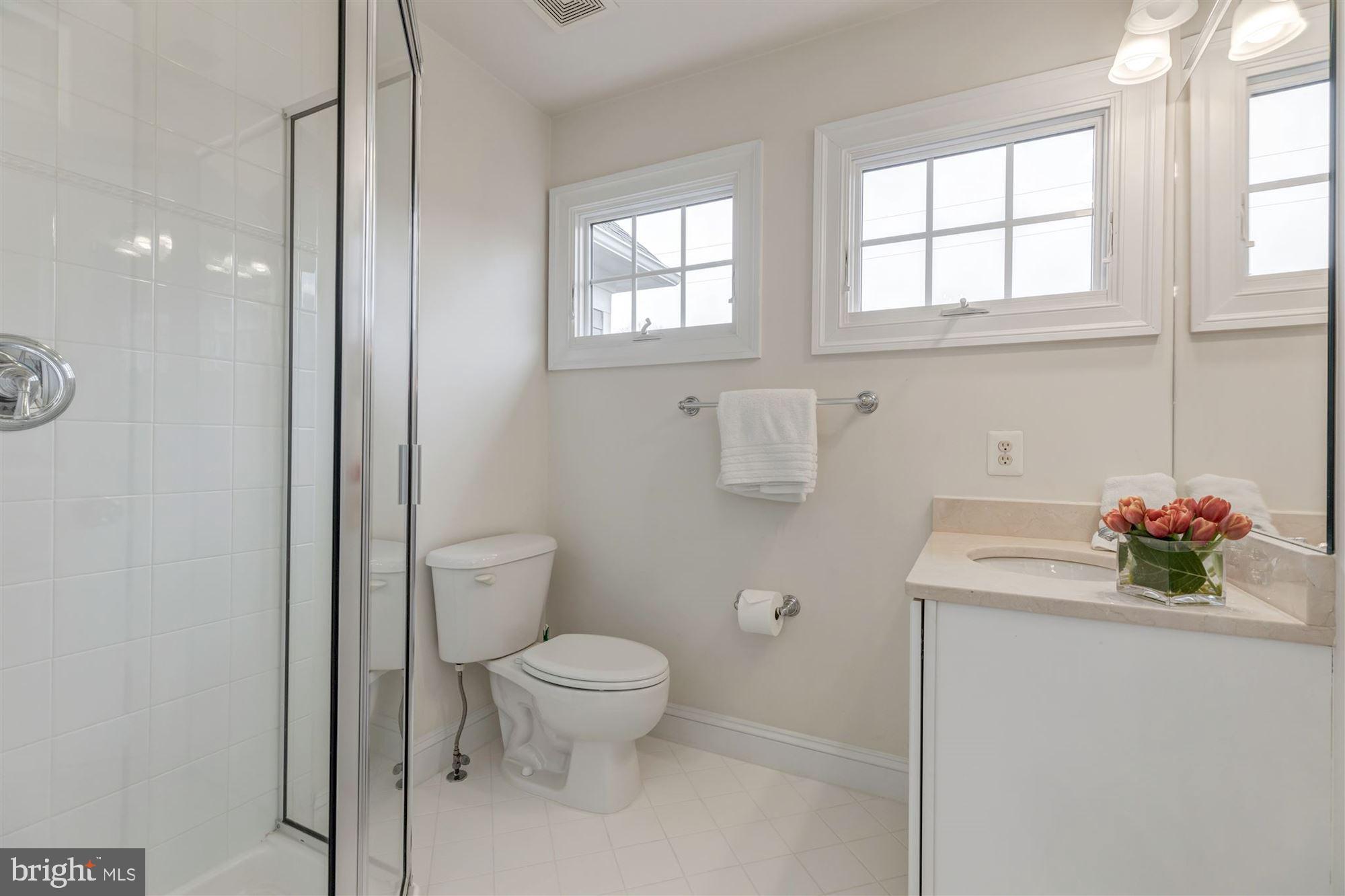 WEST MC LEAN - Residential