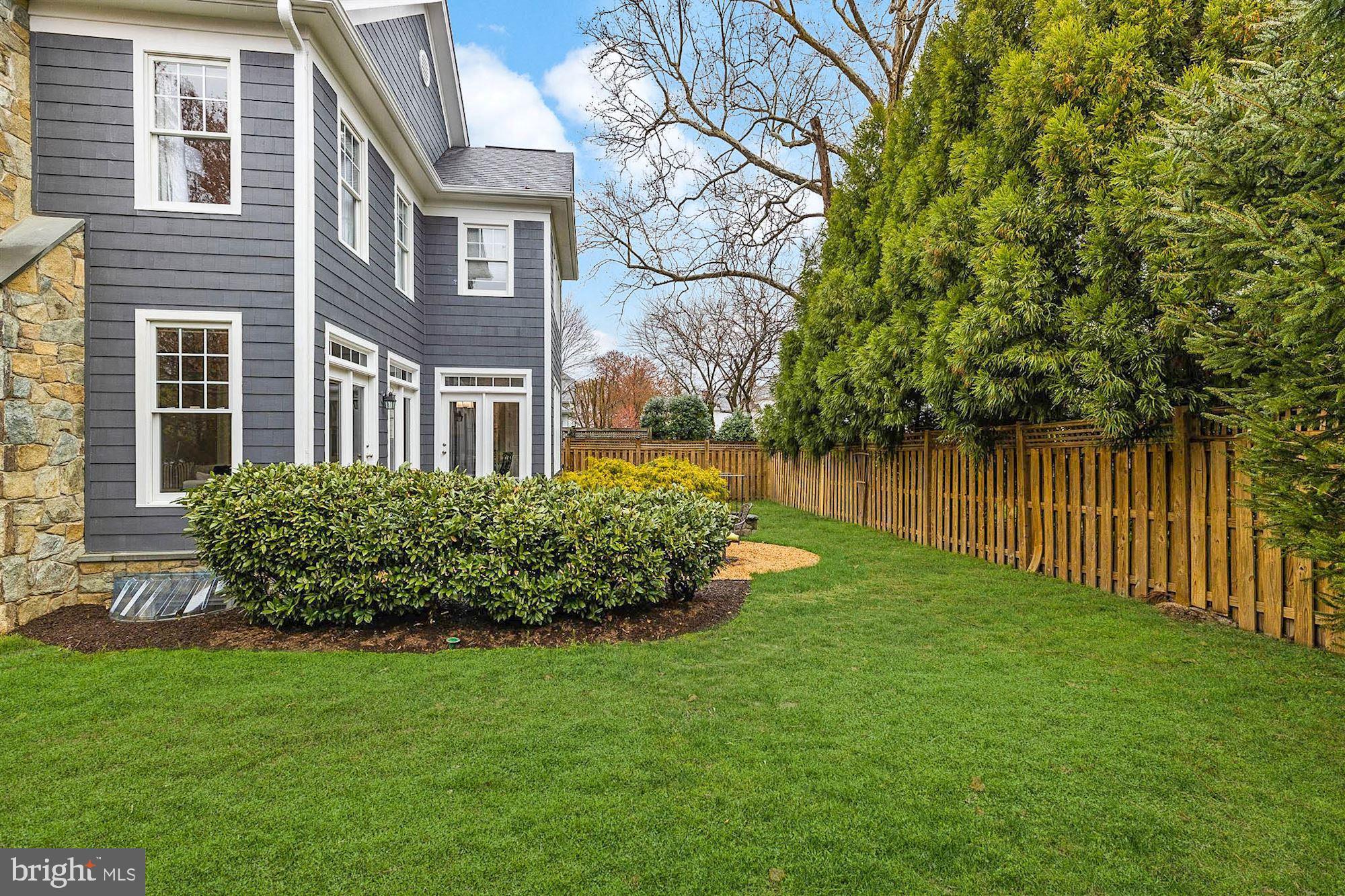 WEST MC LEAN - Residential