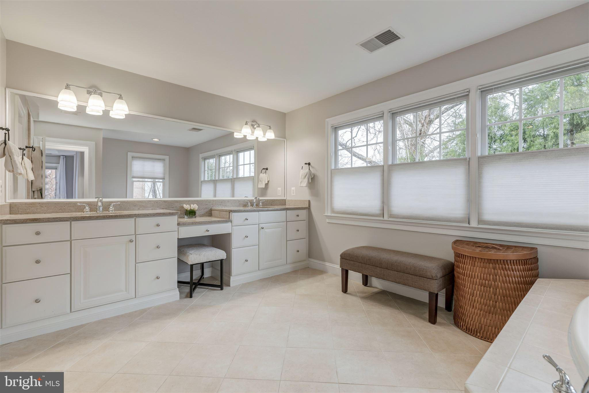 WEST MC LEAN - Residential