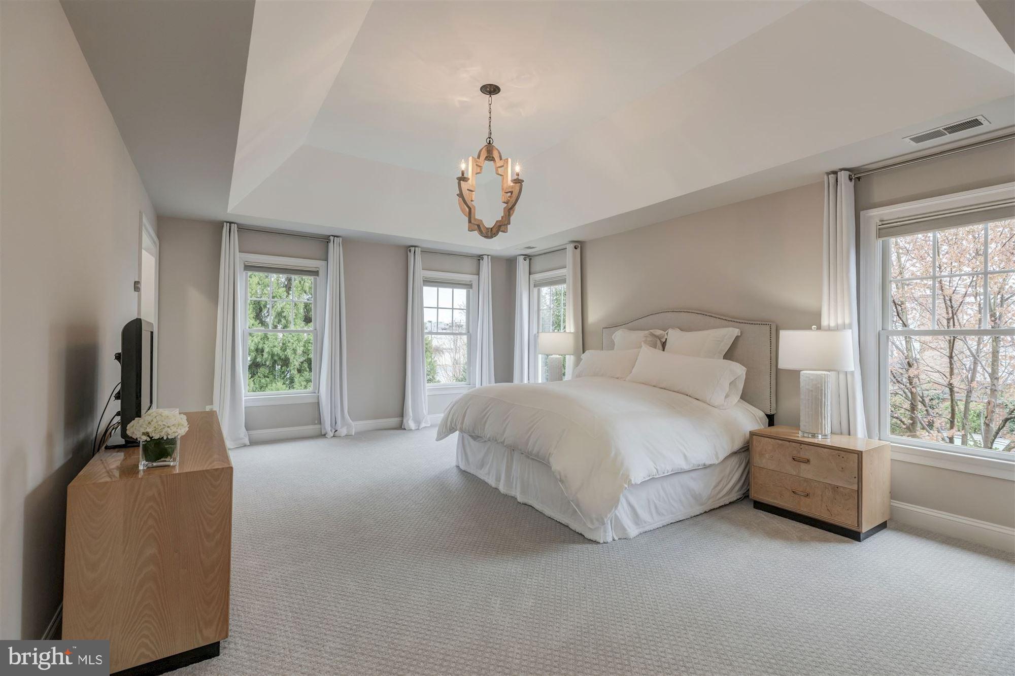 WEST MC LEAN - Residential