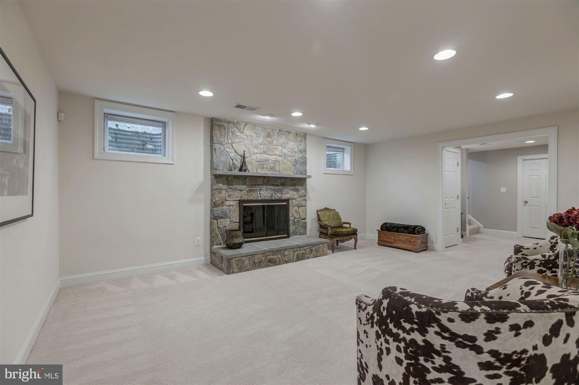 WEST MC LEAN - Residential