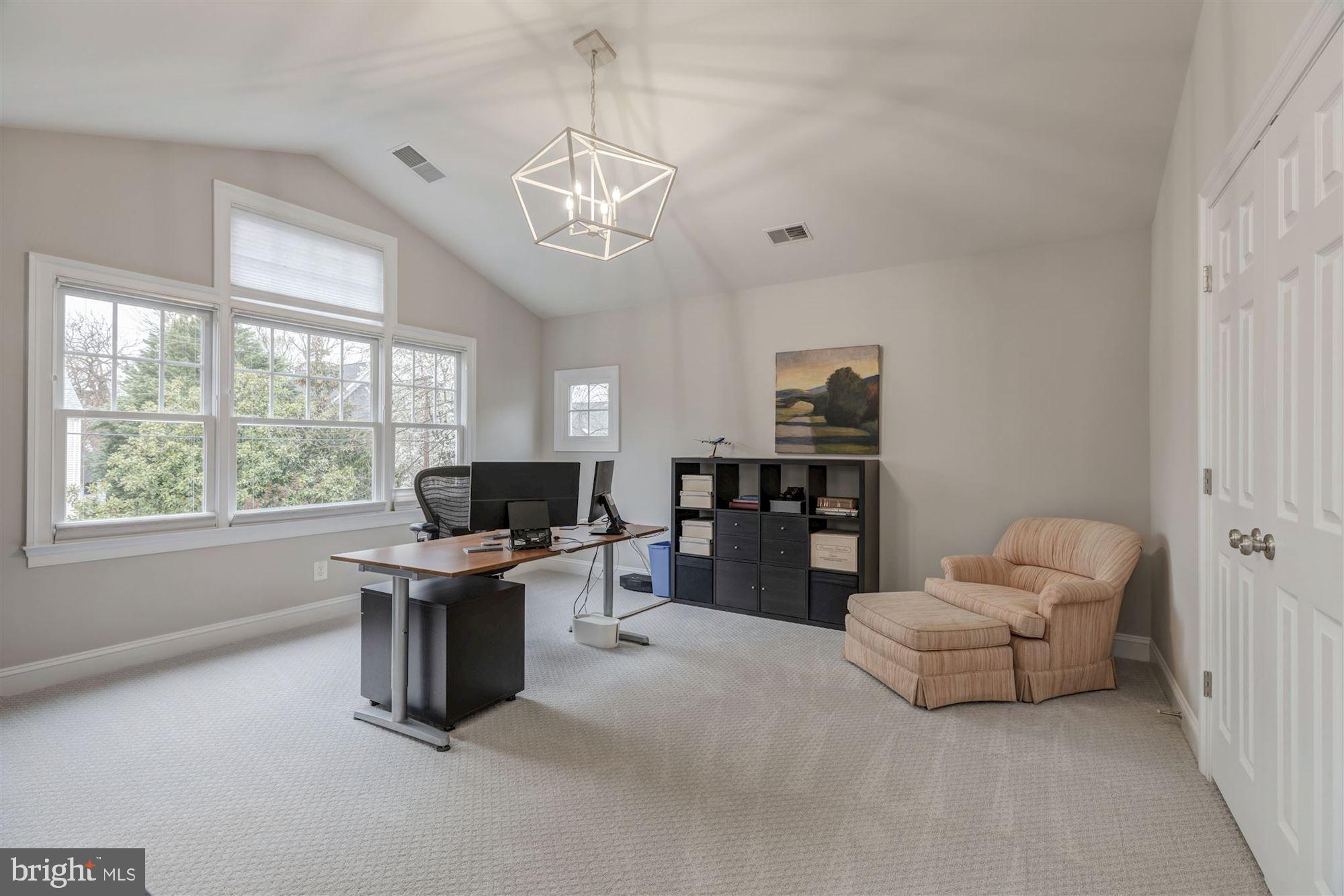 WEST MC LEAN - Residential