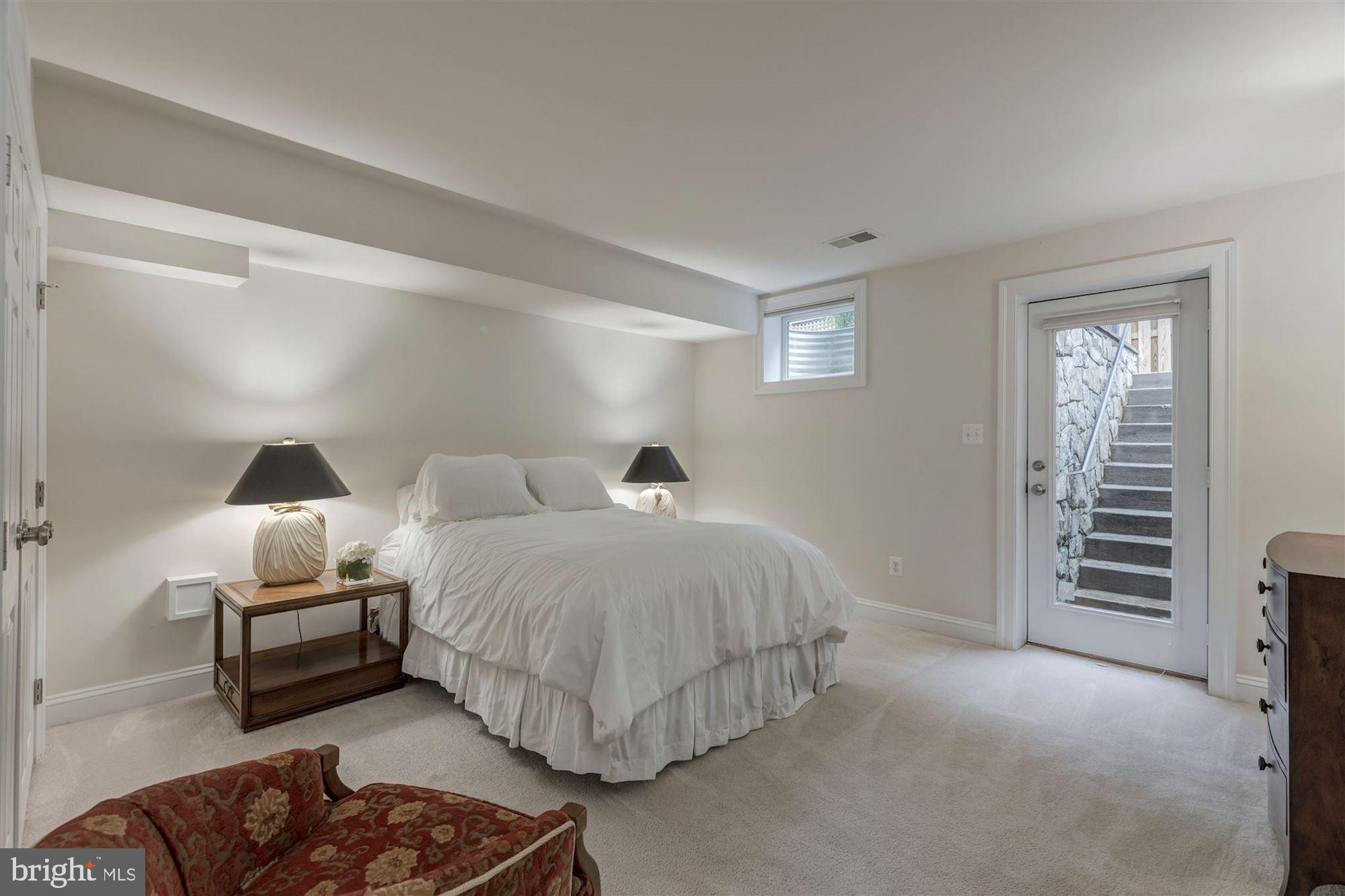 WEST MC LEAN - Residential
