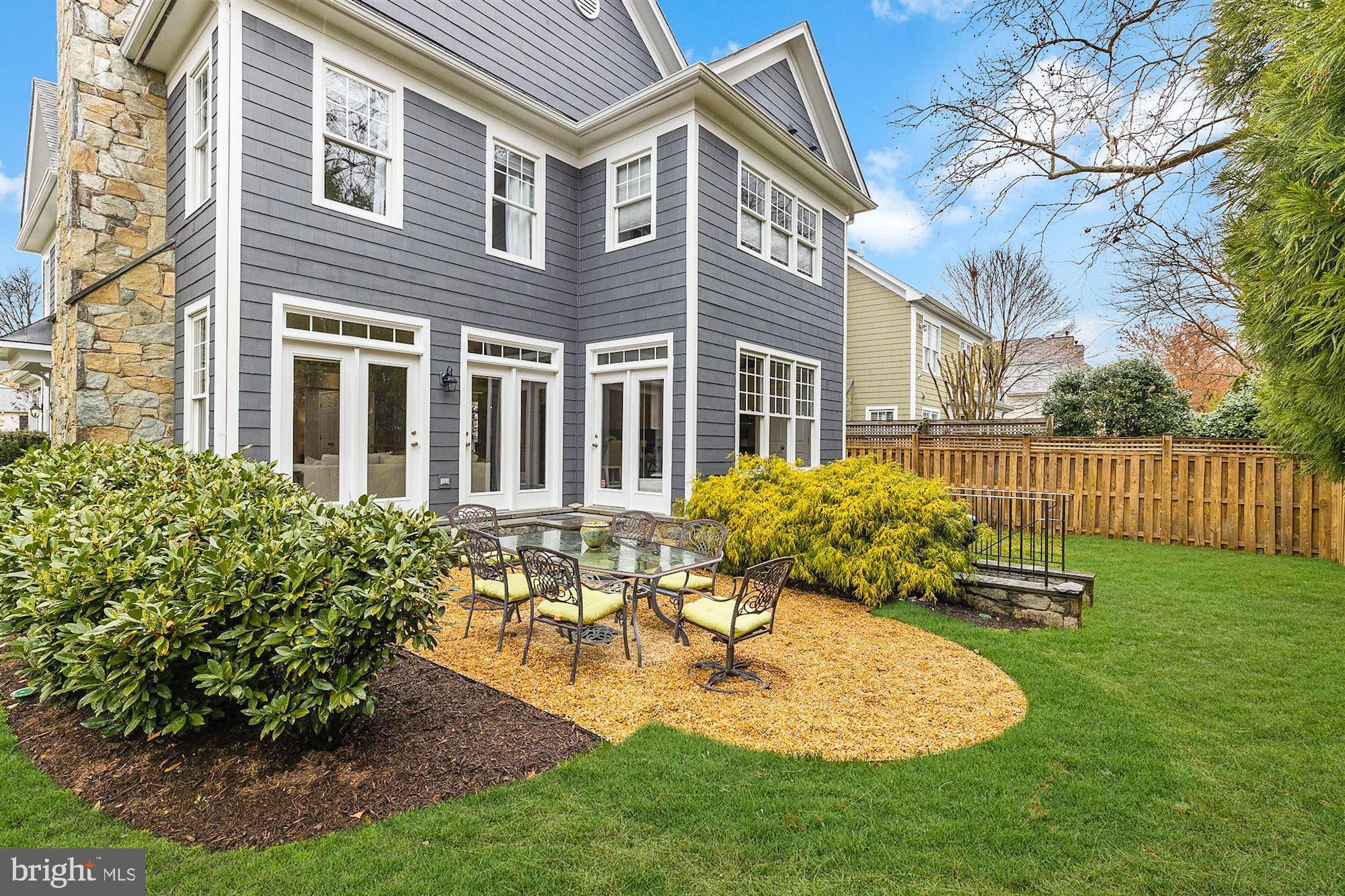 WEST MC LEAN - Residential