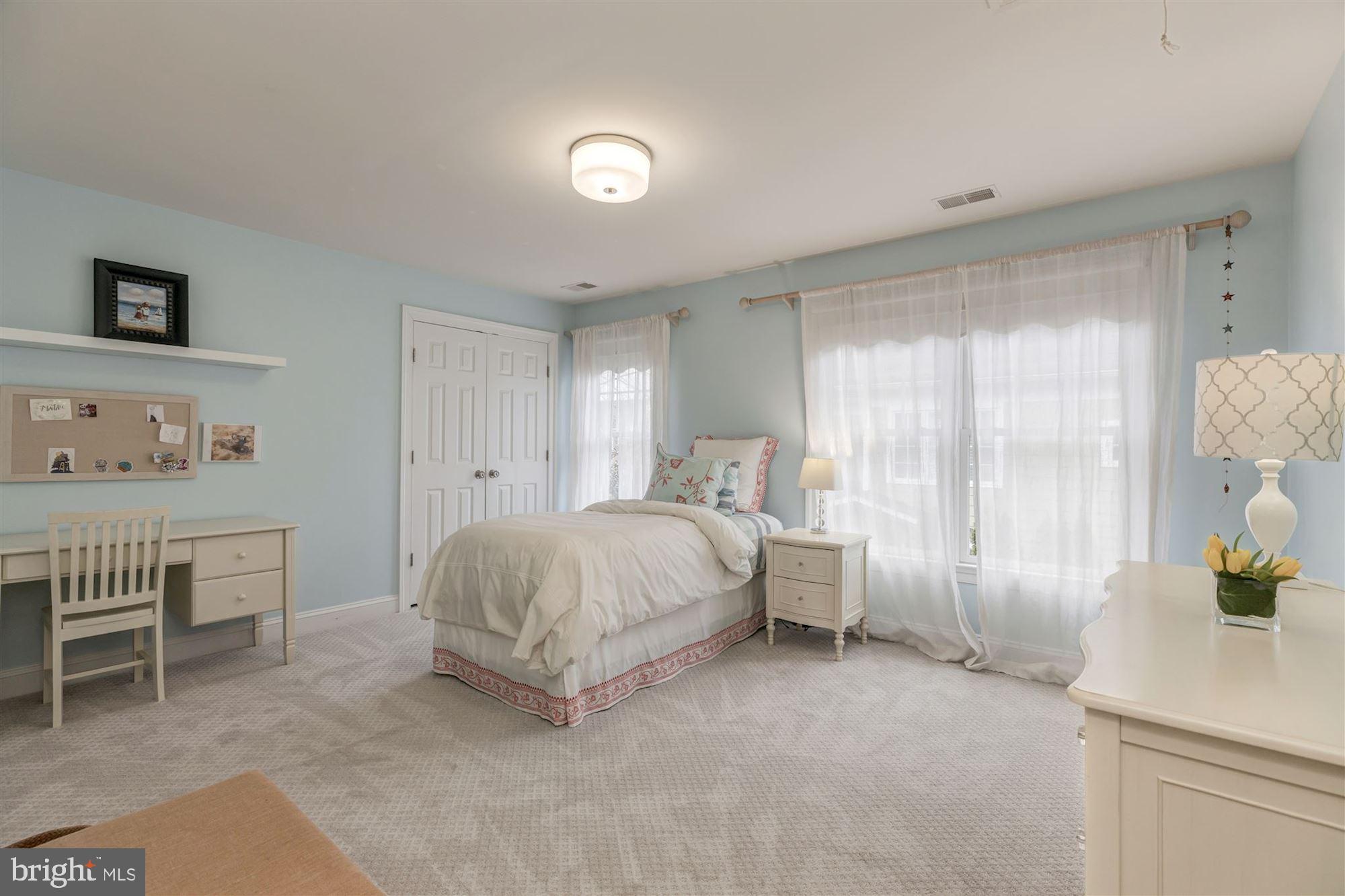 WEST MC LEAN - Residential