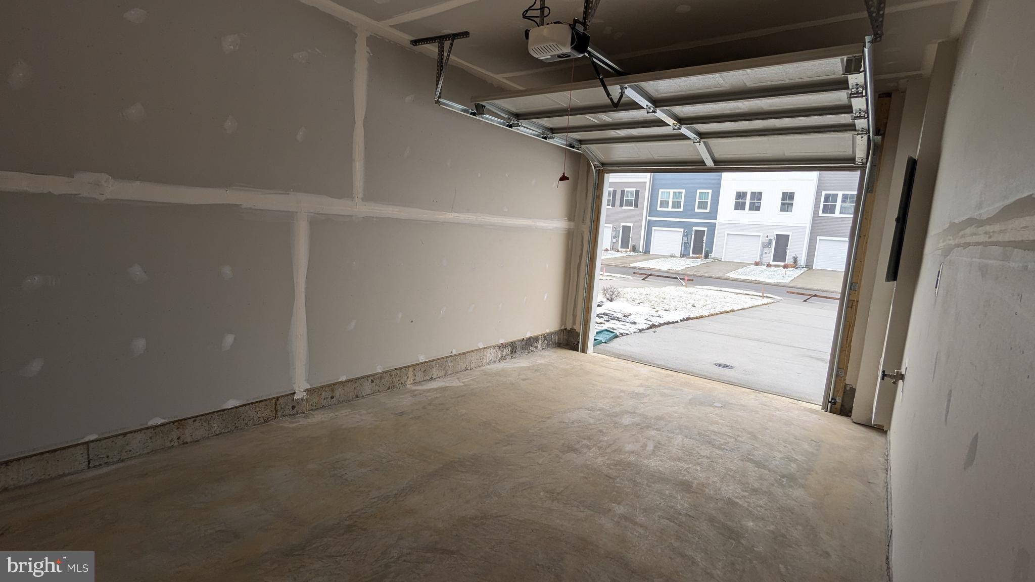 WILLOW GLEN - Residential Lease