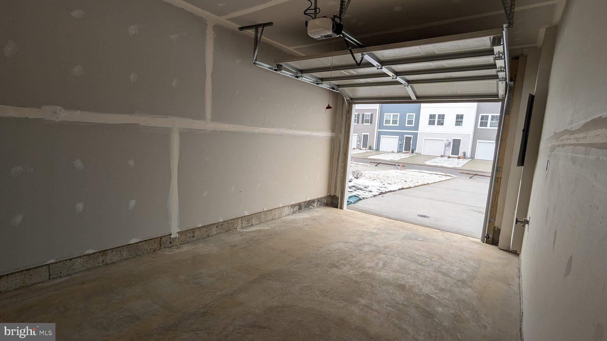 WILLOW GLEN - Residential Lease