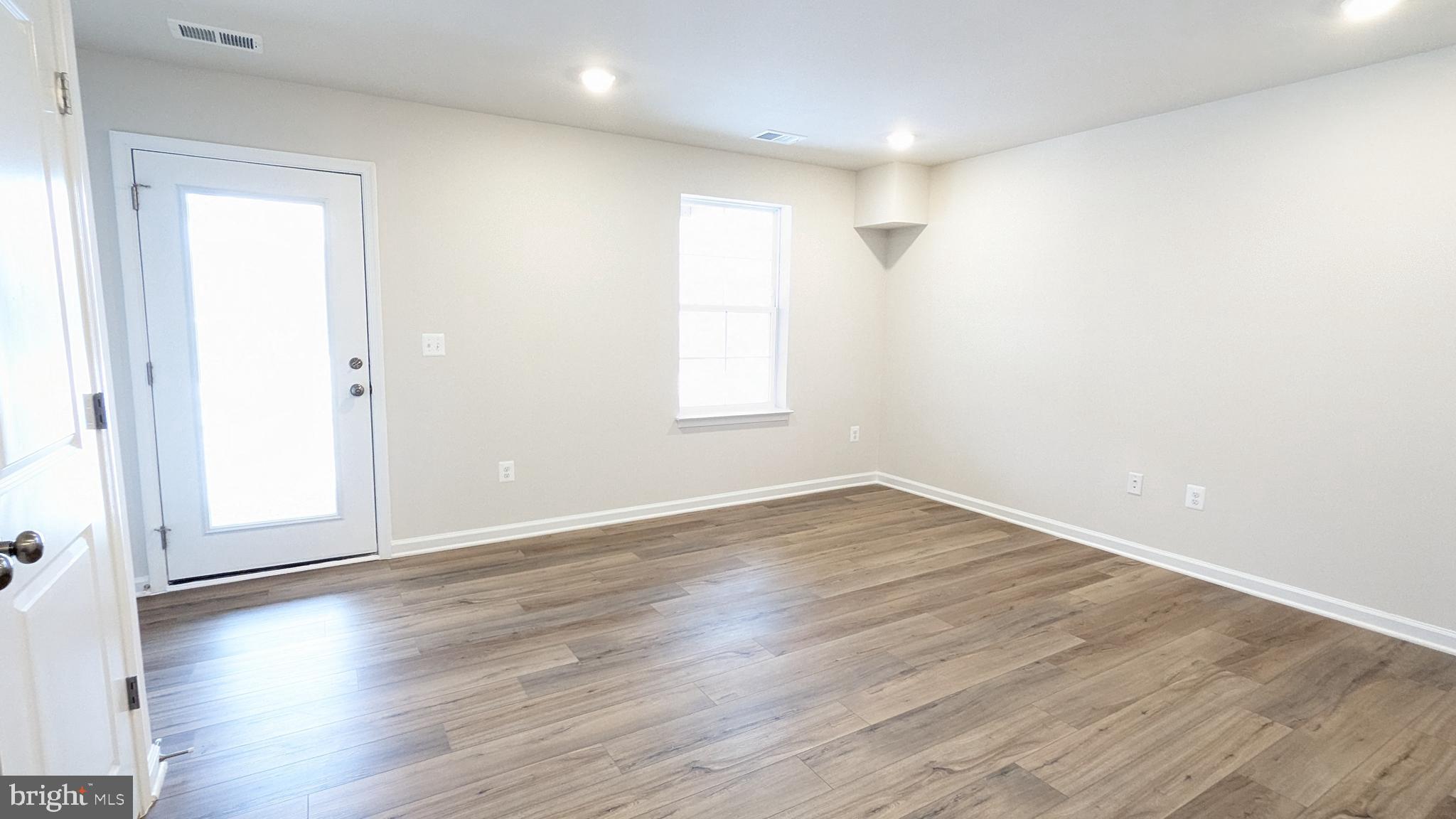 WILLOW GLEN - Residential Lease