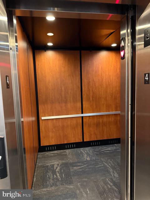 LAUREL PARK - Residential Lease