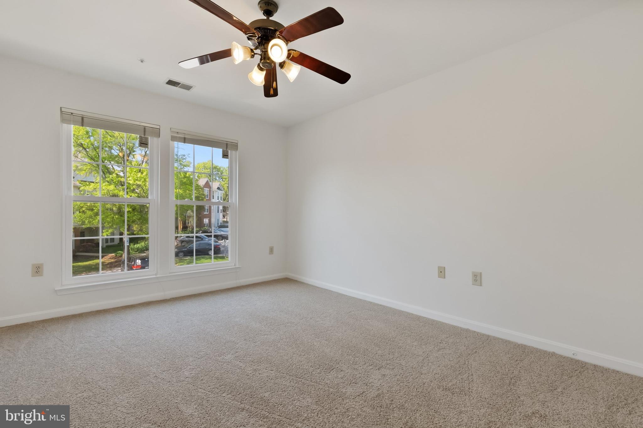 RUSSETT - Residential