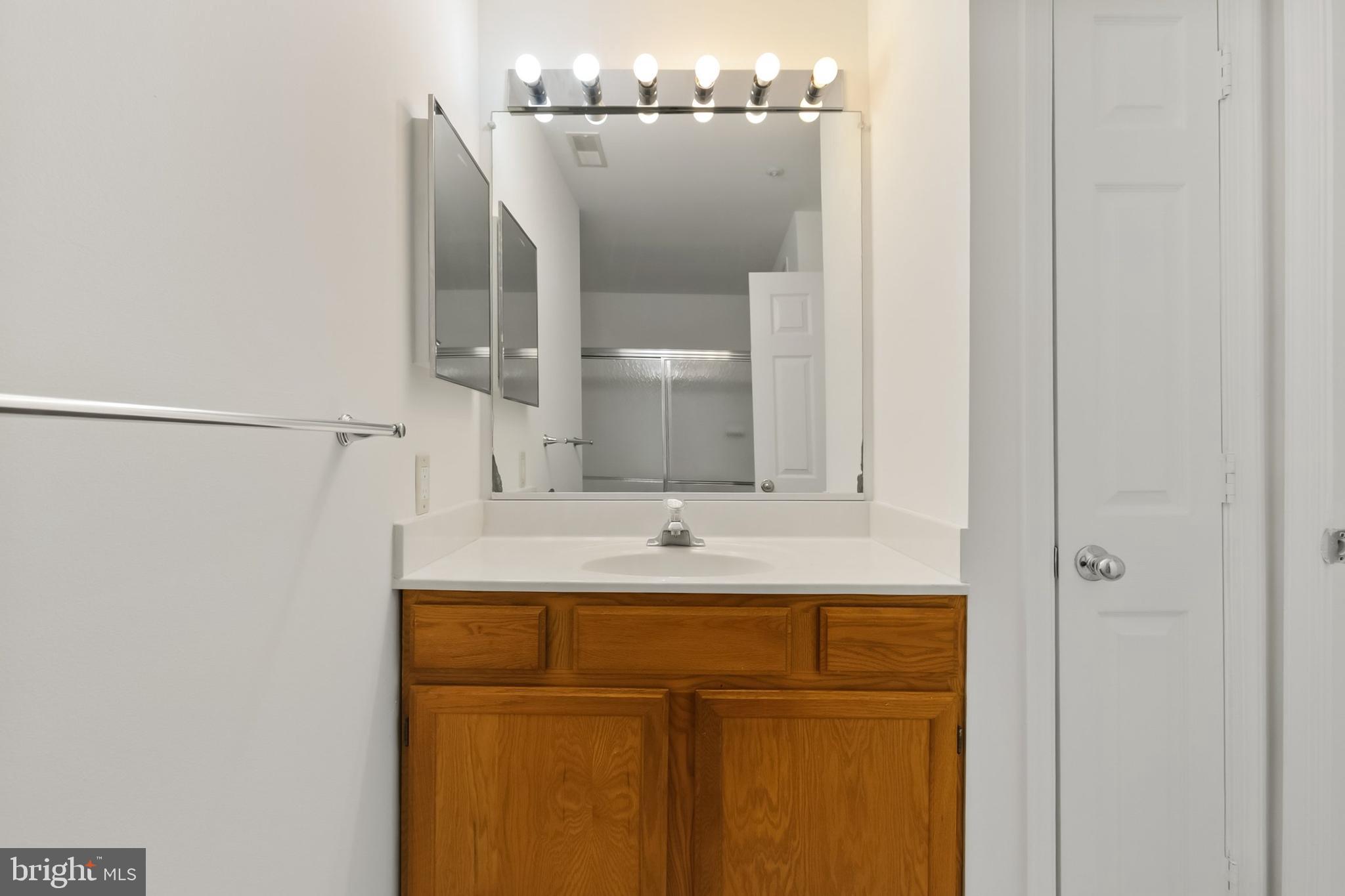 RUSSETT - Residential