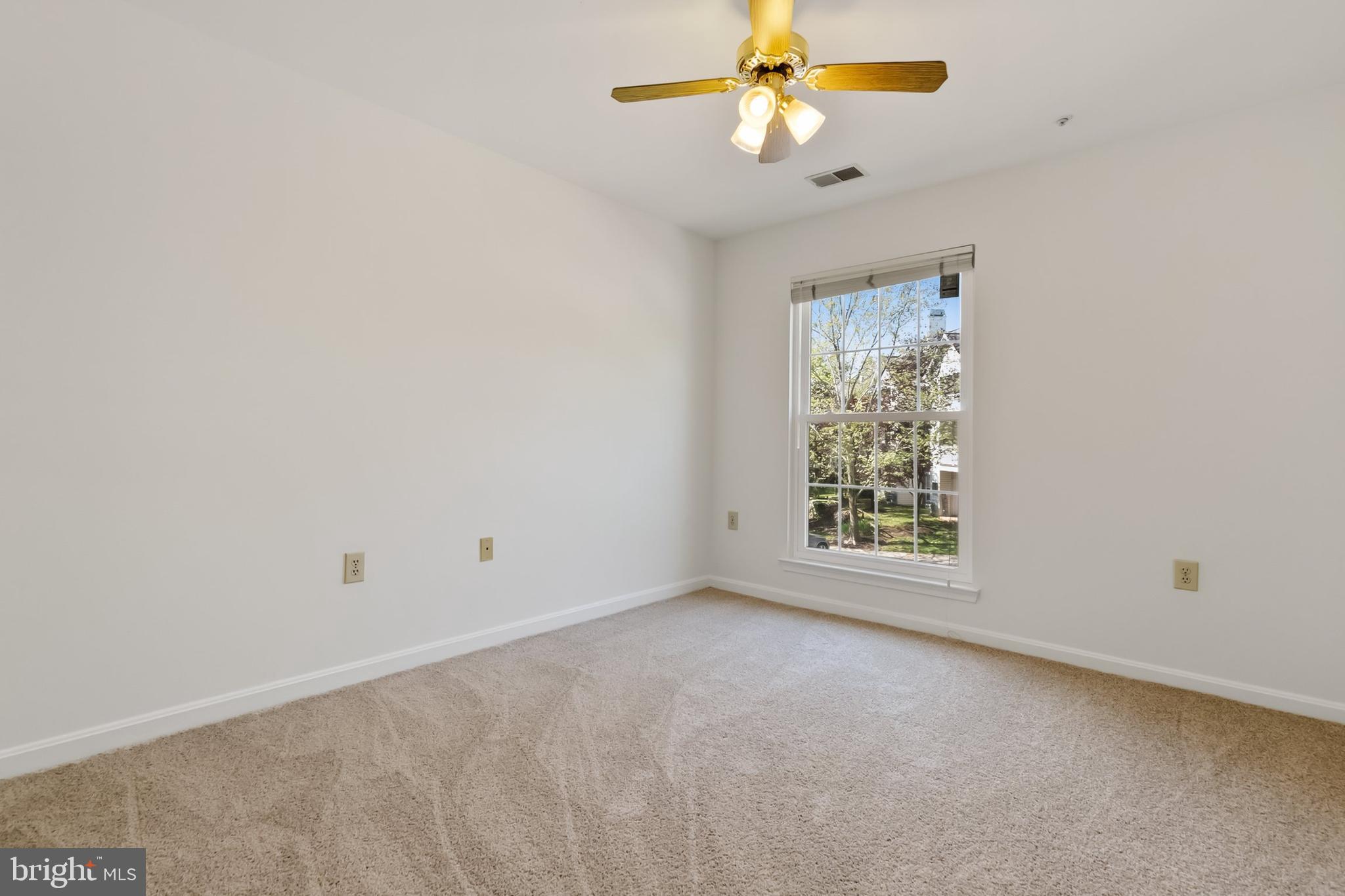 RUSSETT - Residential