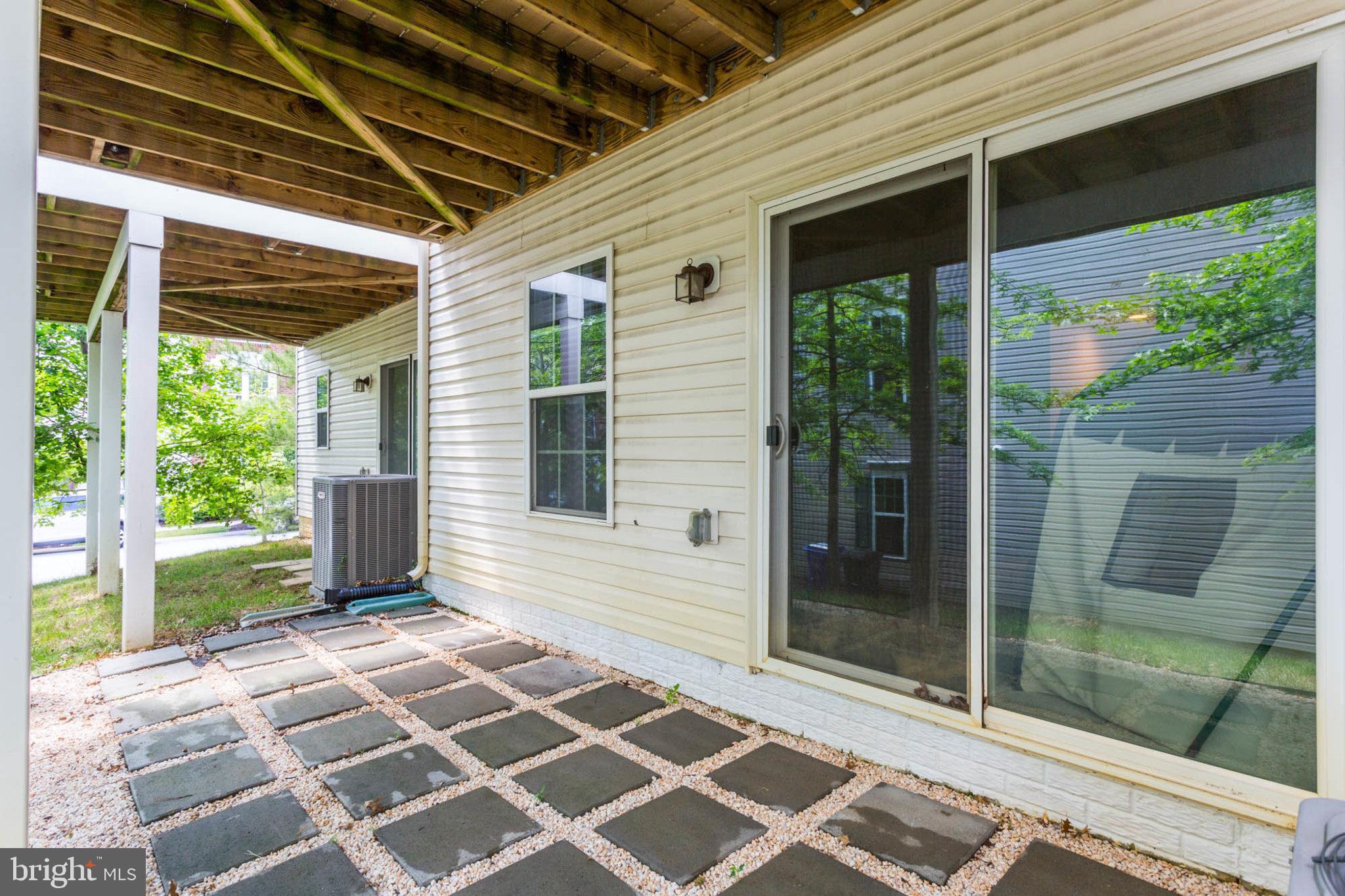 HOWARD SQUARE - Residential Lease