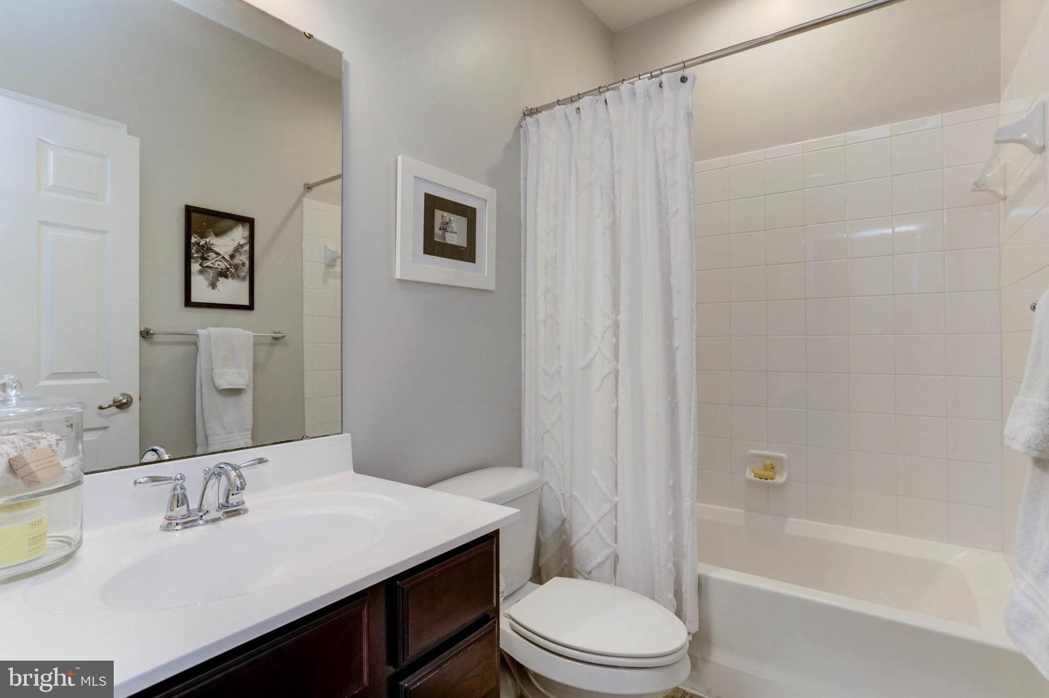 HOWARD SQUARE - Residential Lease