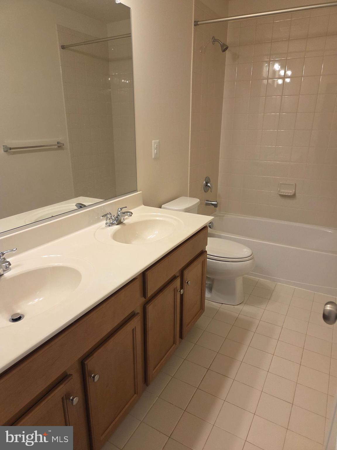 CANTERBURY VILLAGE - Residential Lease