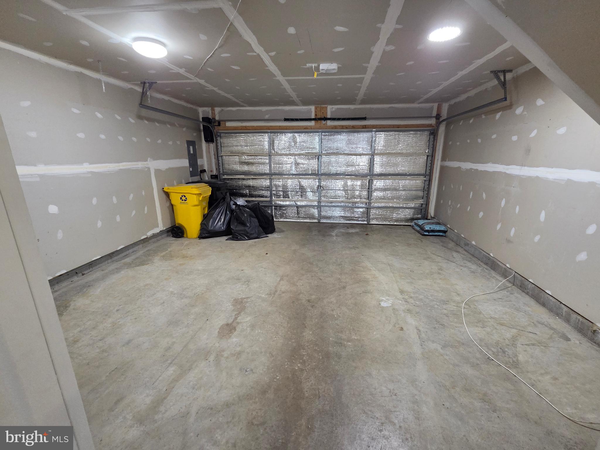 CANTERBURY VILLAGE - Residential Lease