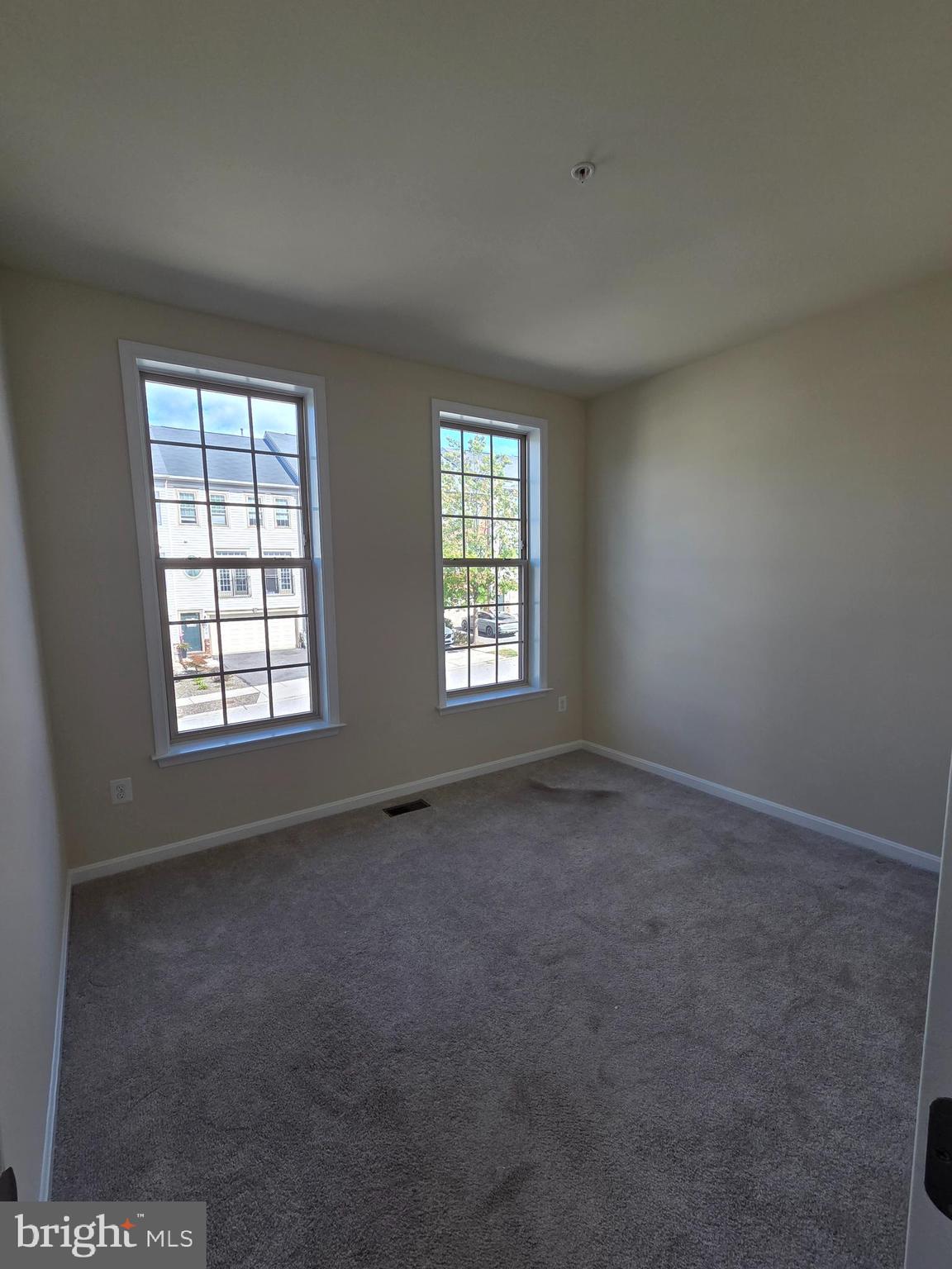 CANTERBURY VILLAGE - Residential Lease