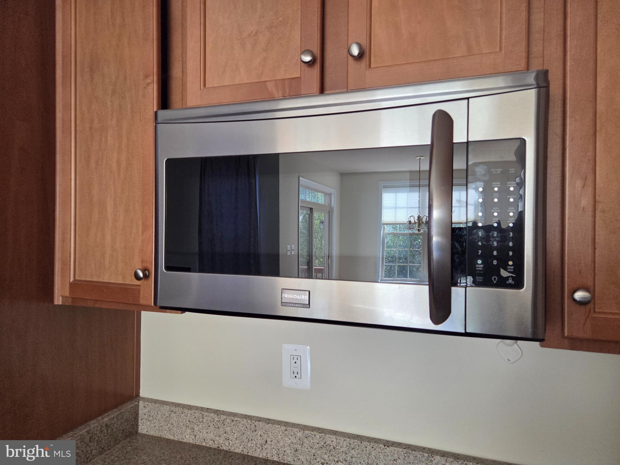 925 WHITSTABLE BOULEVARD