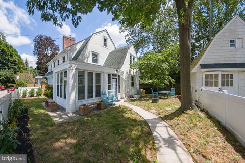 Townhouse For Sale - 307 Tregaron Road<br/> BALA CYNWYD, PA 19004