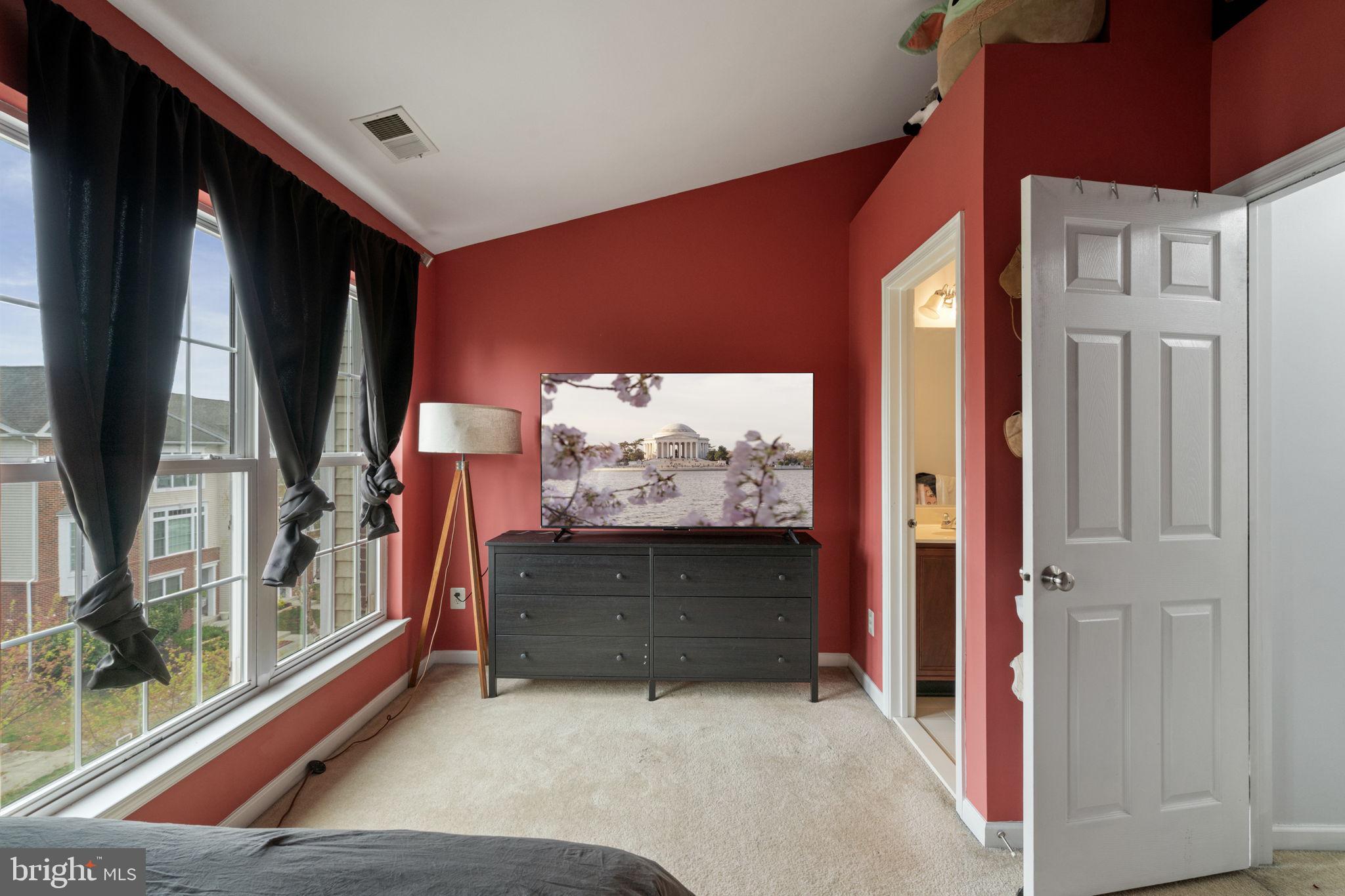 SOUTH RIDING - Residential Lease