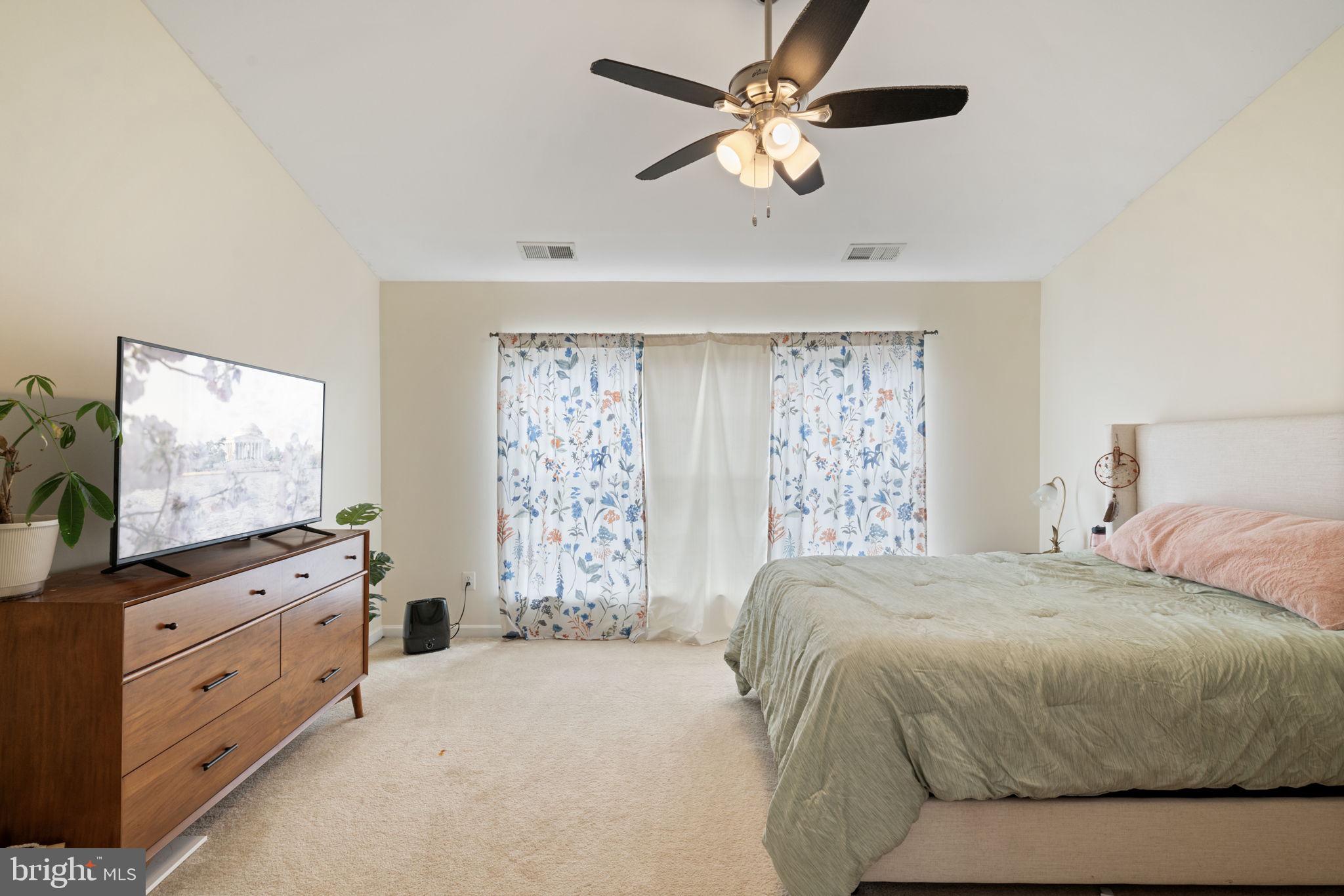 SOUTH RIDING - Residential Lease