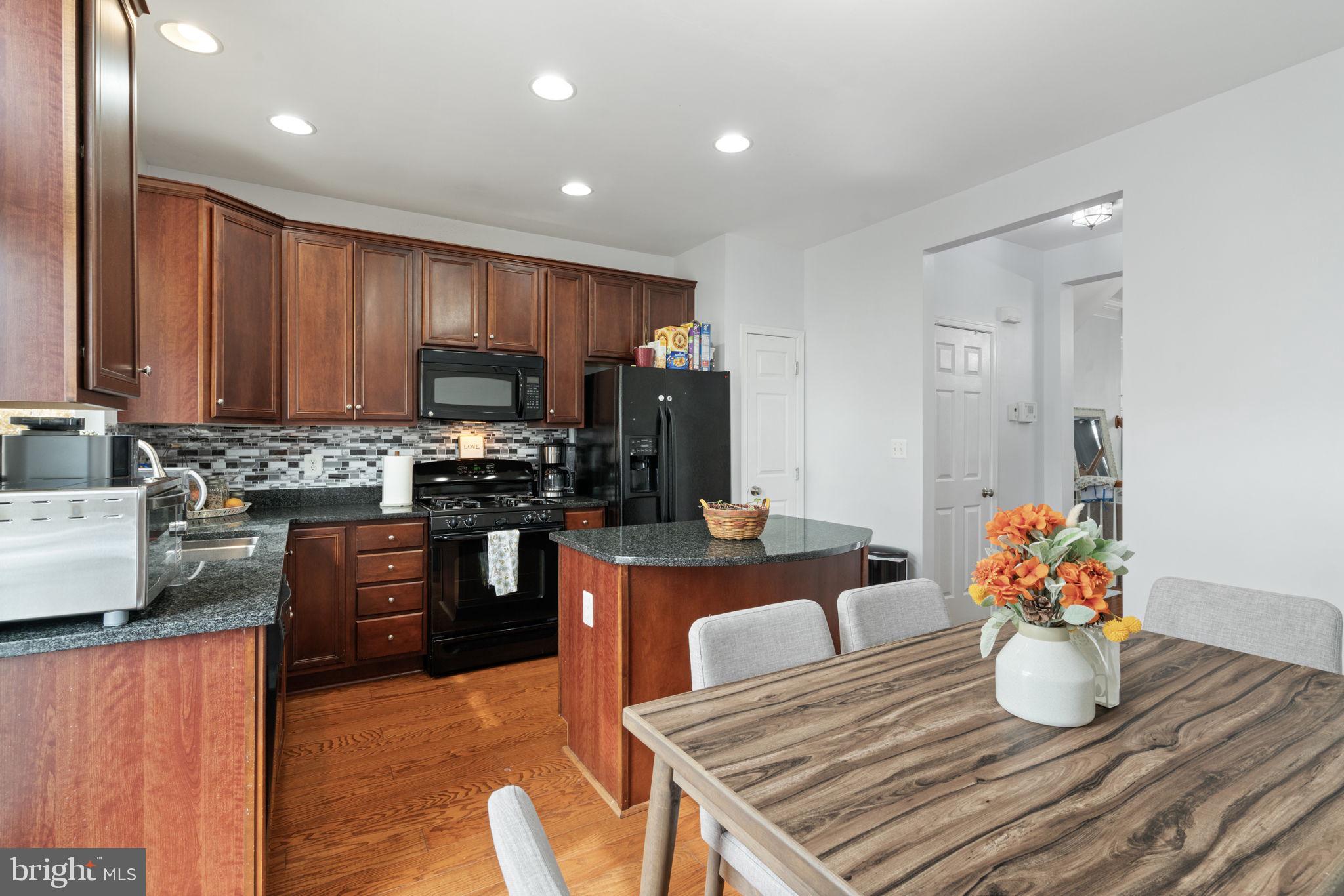 SOUTH RIDING - Residential Lease