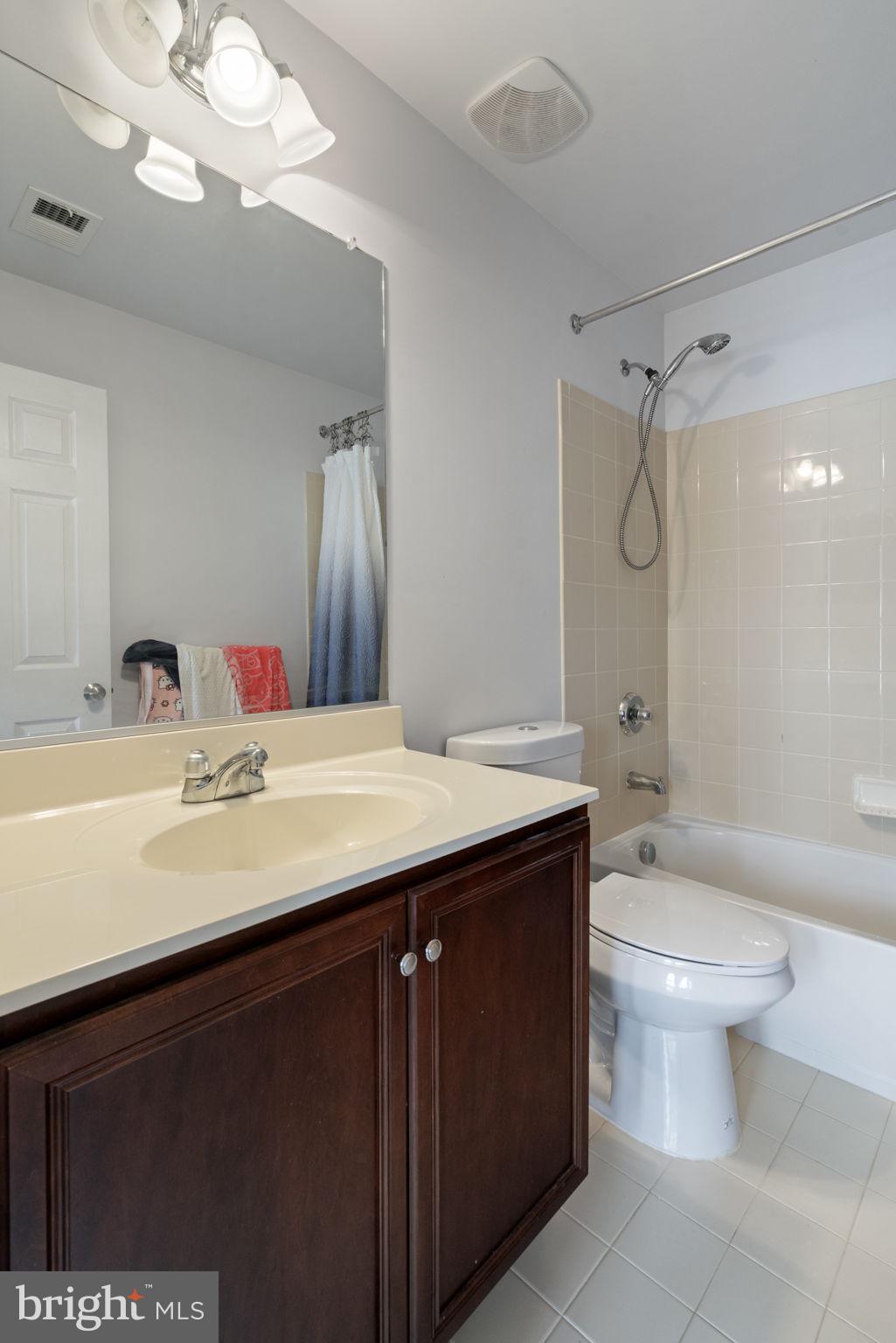 SOUTH RIDING - Residential Lease