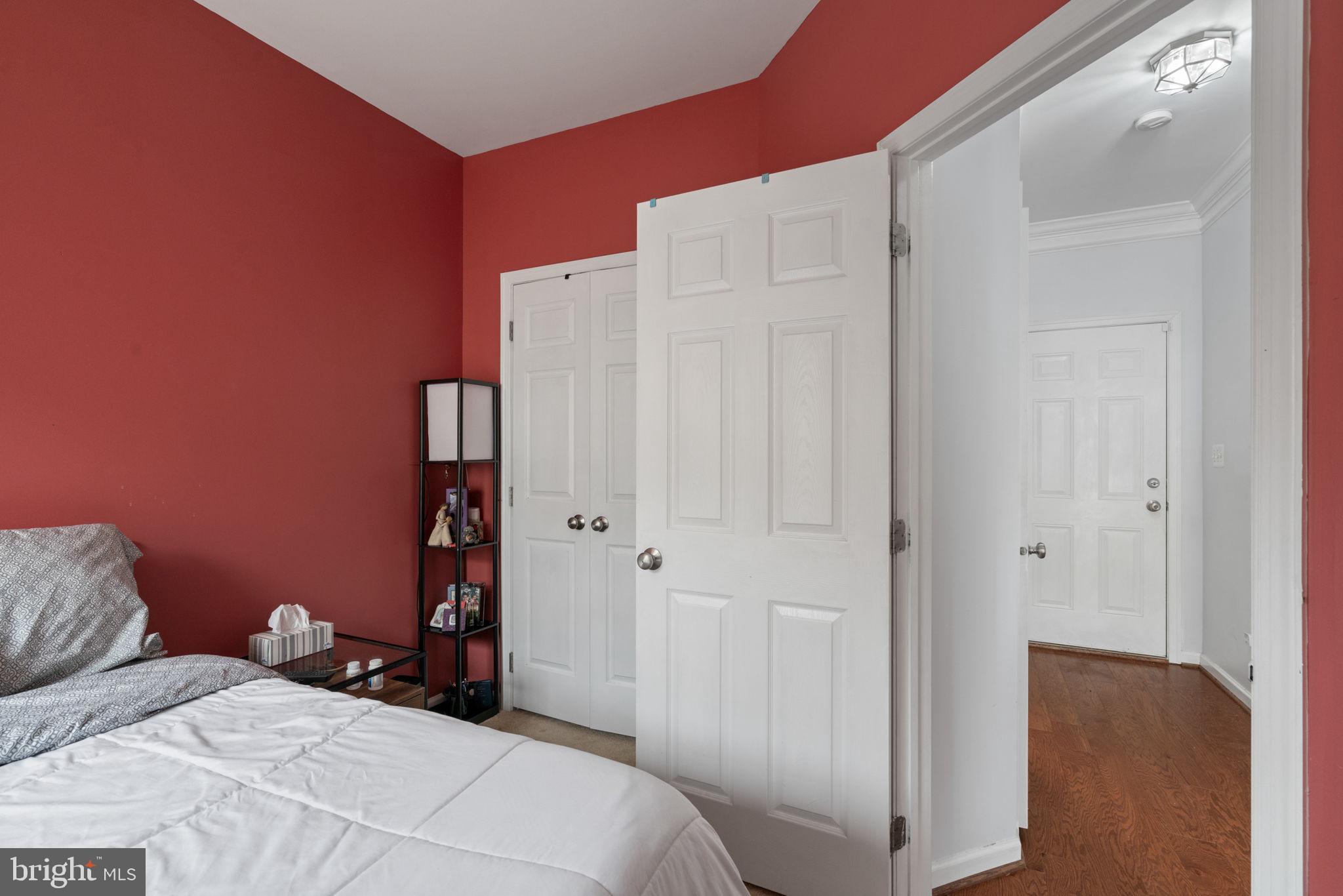 SOUTH RIDING - Residential Lease