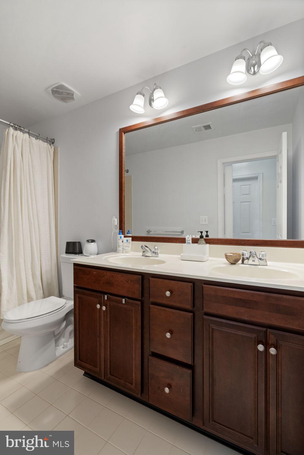 SOUTH RIDING - Residential Lease