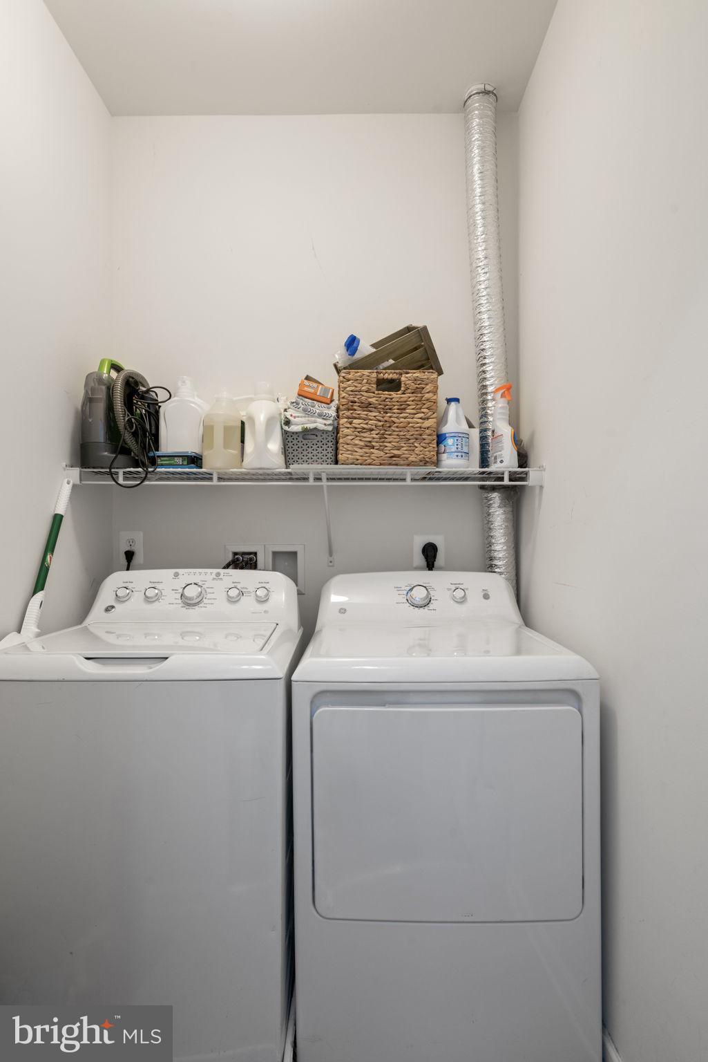 SOUTH RIDING - Residential Lease