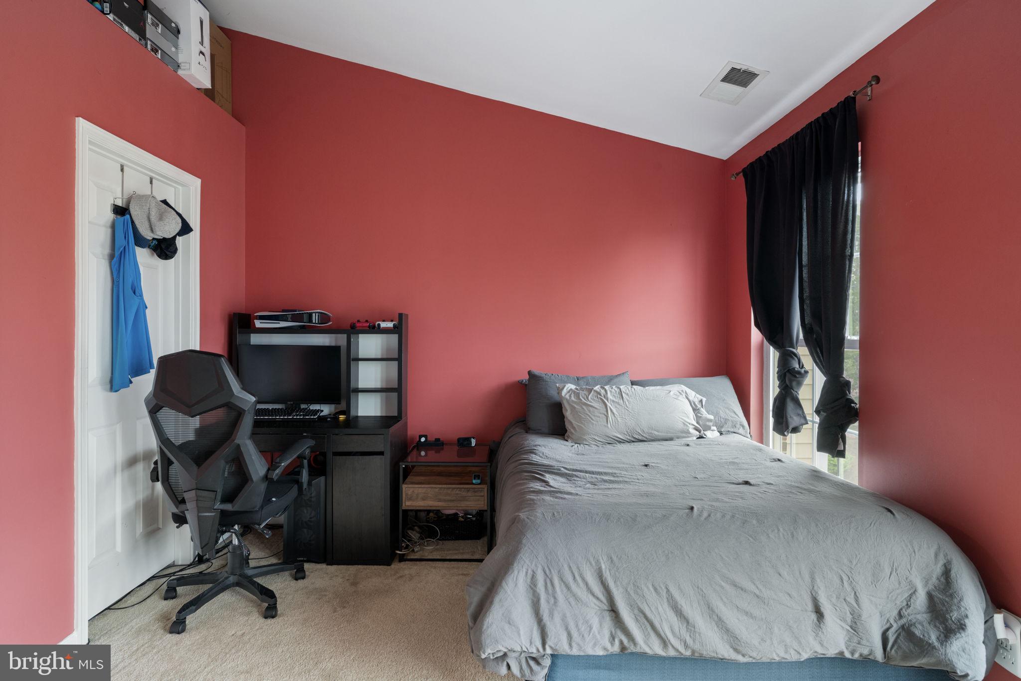 SOUTH RIDING - Residential Lease