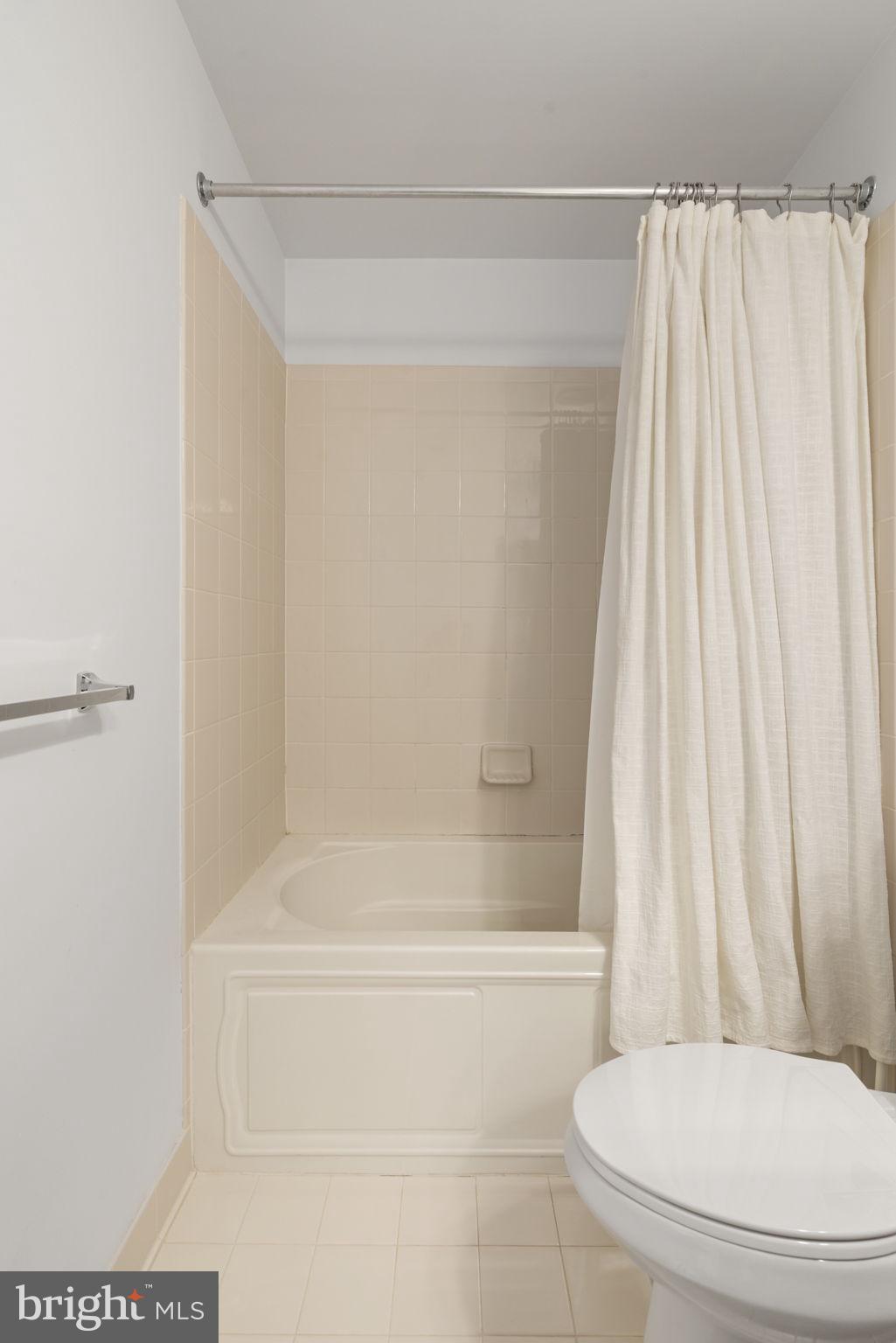 SOUTH RIDING - Residential Lease