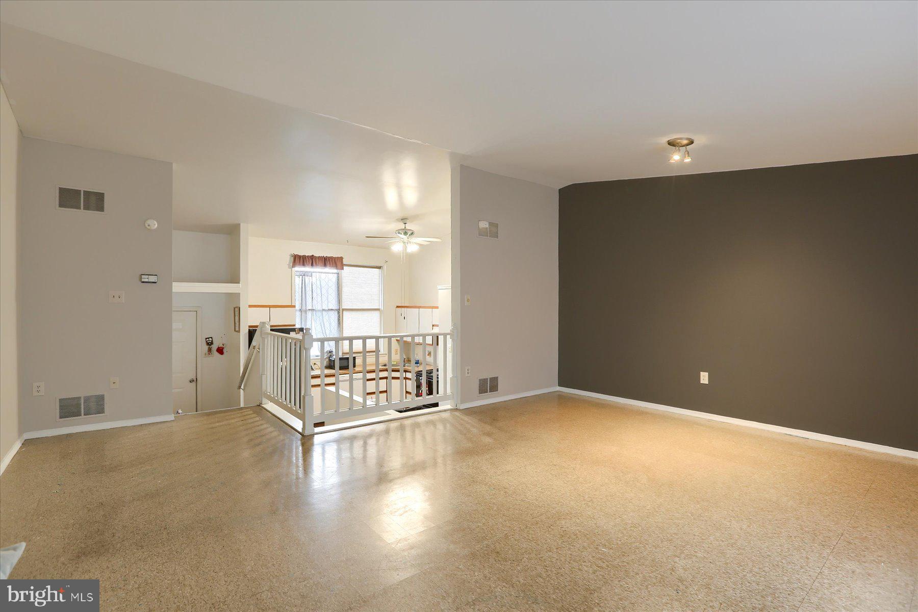 VILLAGE OF VALLEY GREEN - Residential