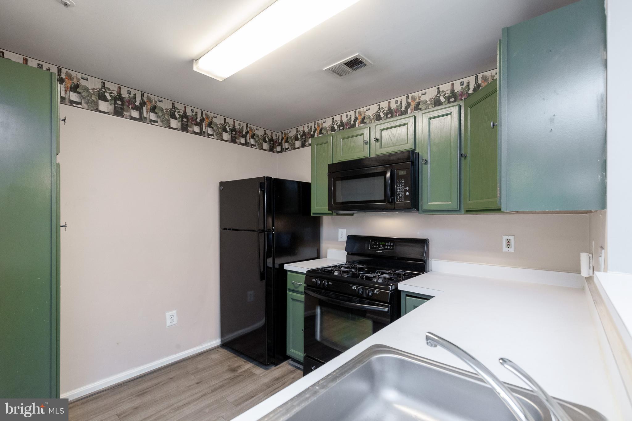 SUMMERHOUSE II CONDO - Residential Lease