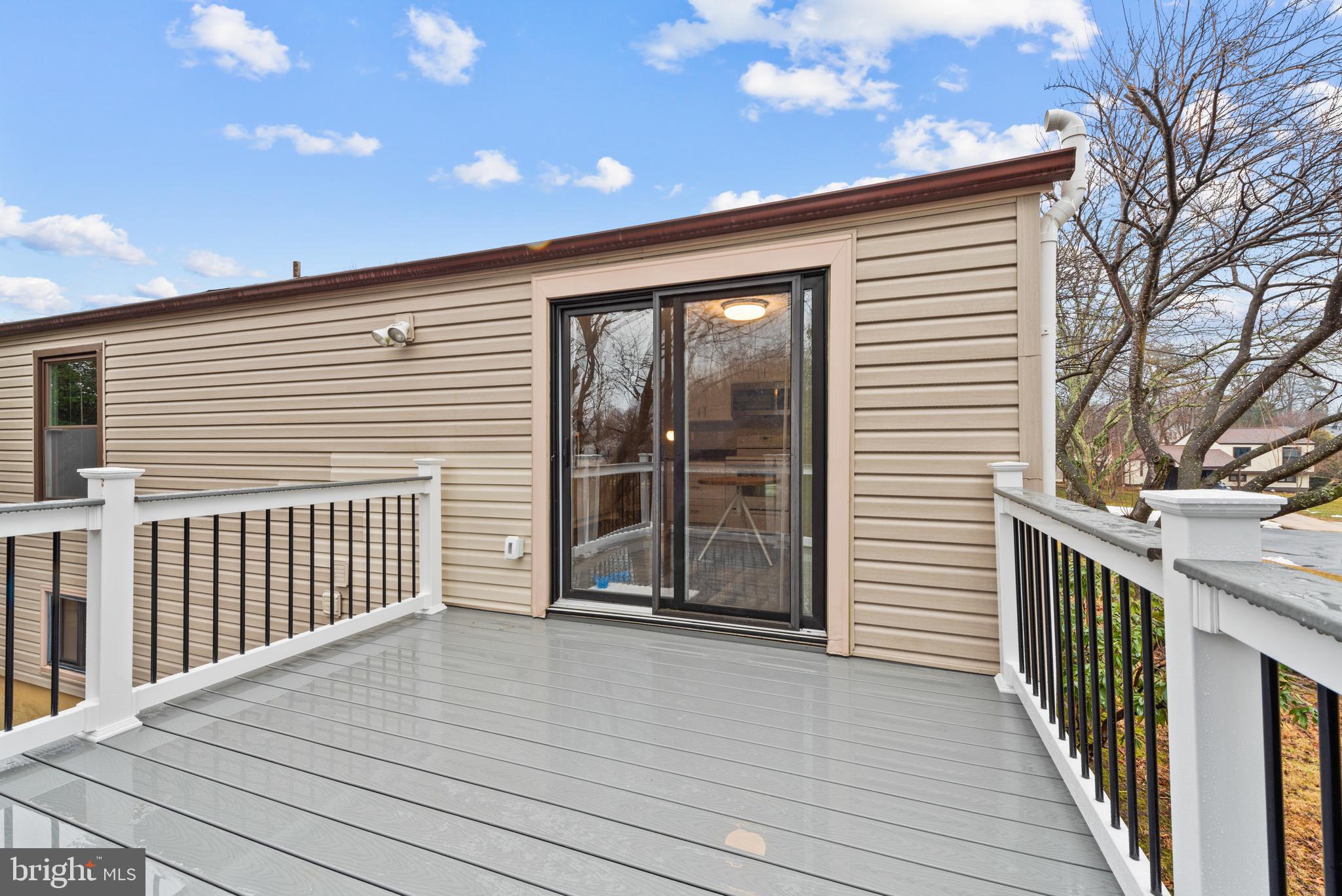 CLEMENS CROSSING - Residential