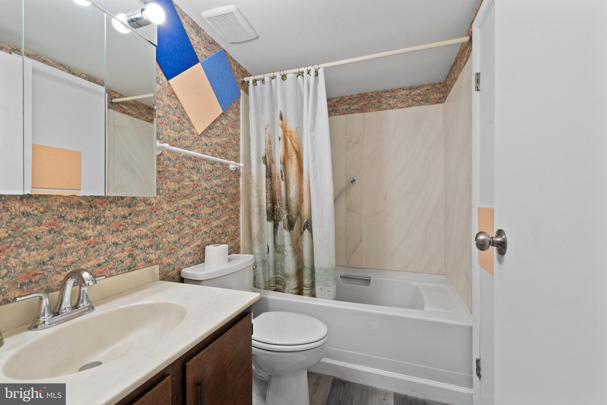 CLEMENS CROSSING - Residential